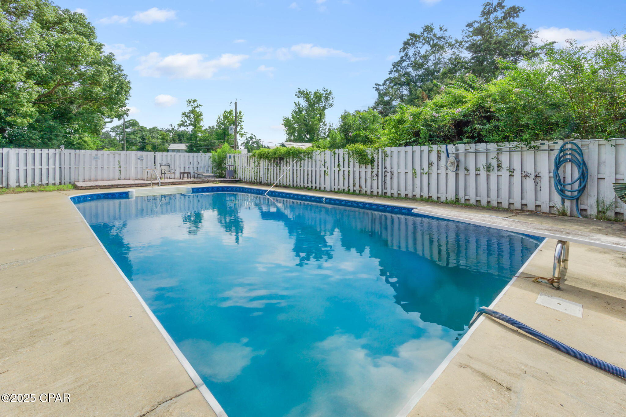 Cltpm3qq98y_a1v4zw63p1rfckouc0gzvwfle3d_yk8