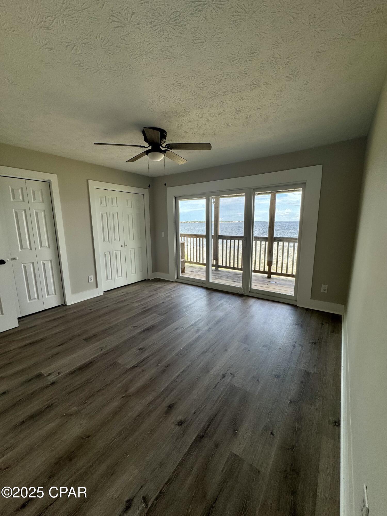 Image 10 For 6459 Oakshore Drive