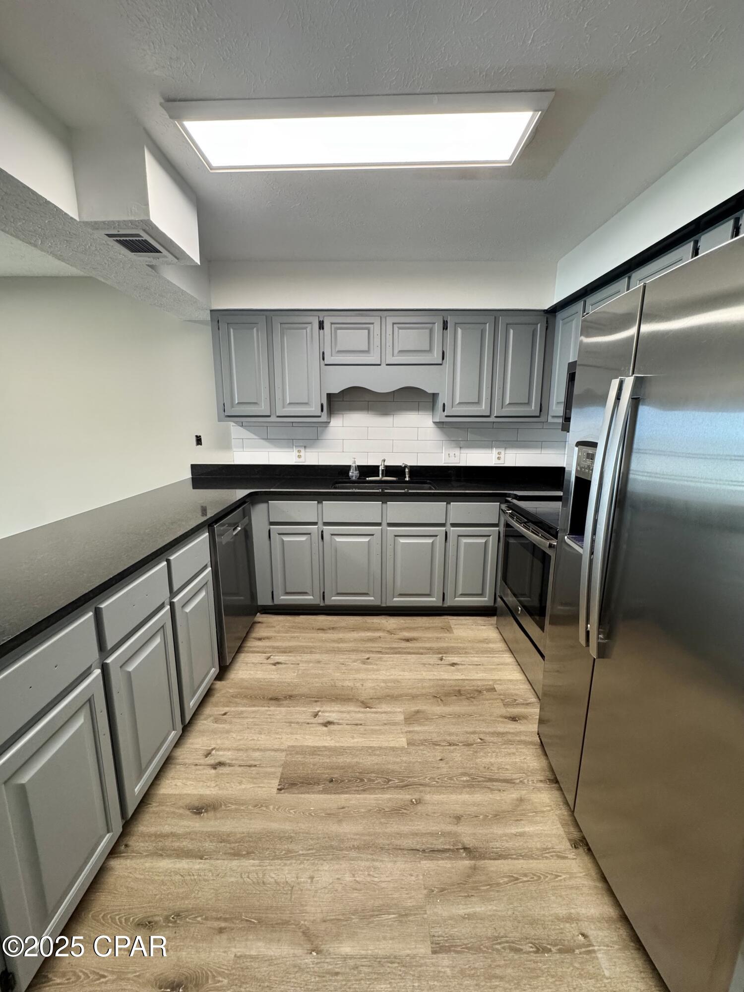 Image 4 For 6459 Oakshore Drive