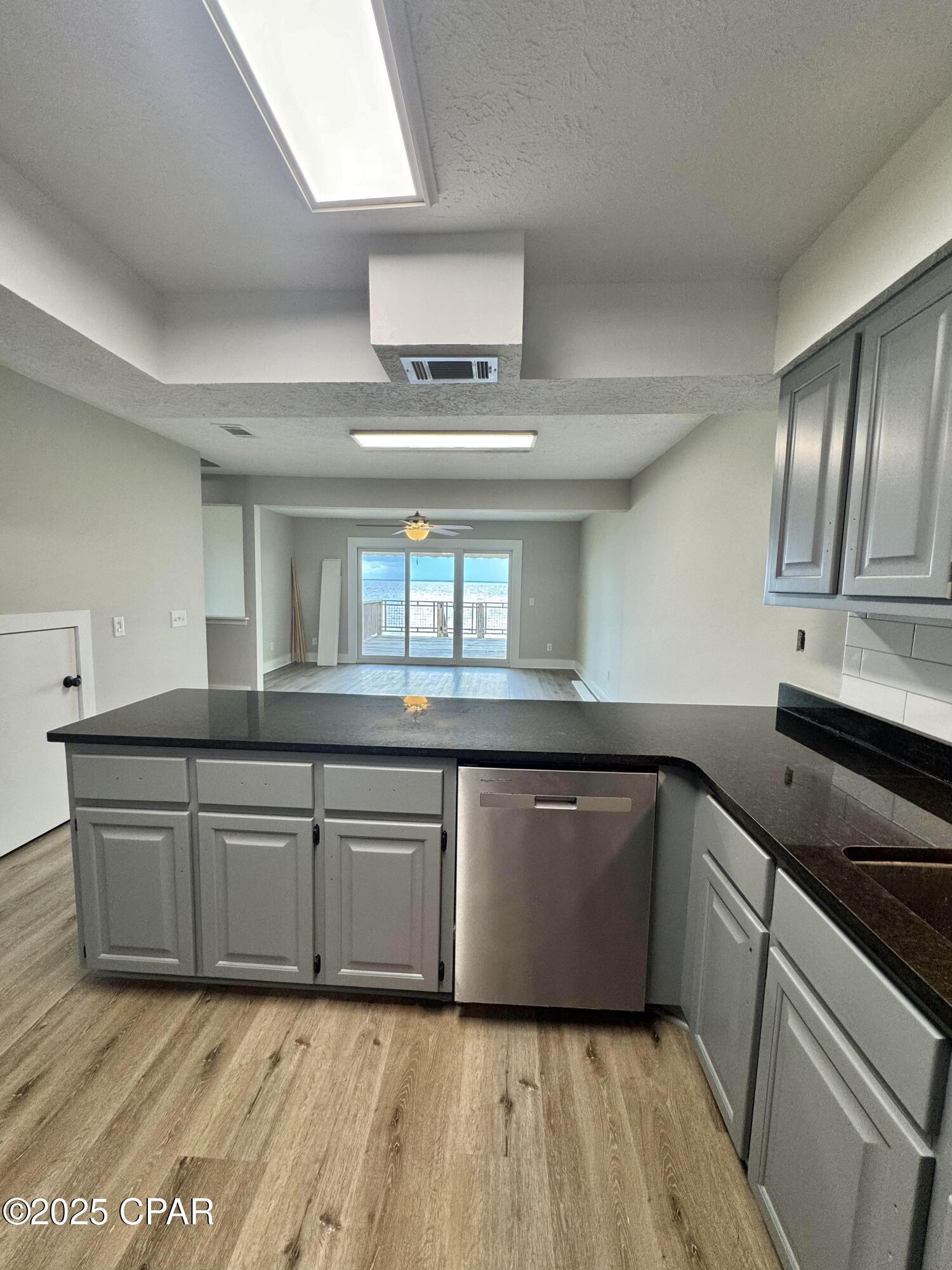 Image 5 For 6459 Oakshore Drive