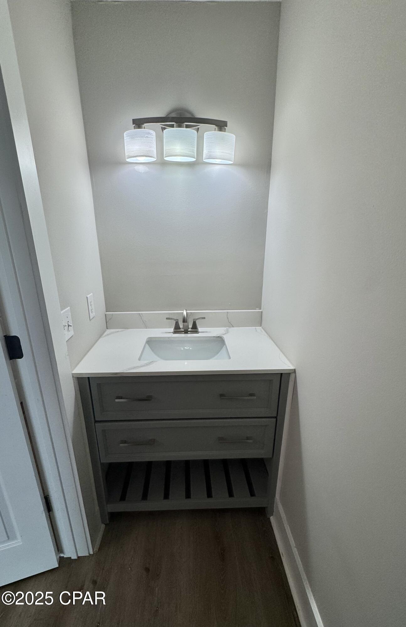 Image 7 For 6459 Oakshore Drive