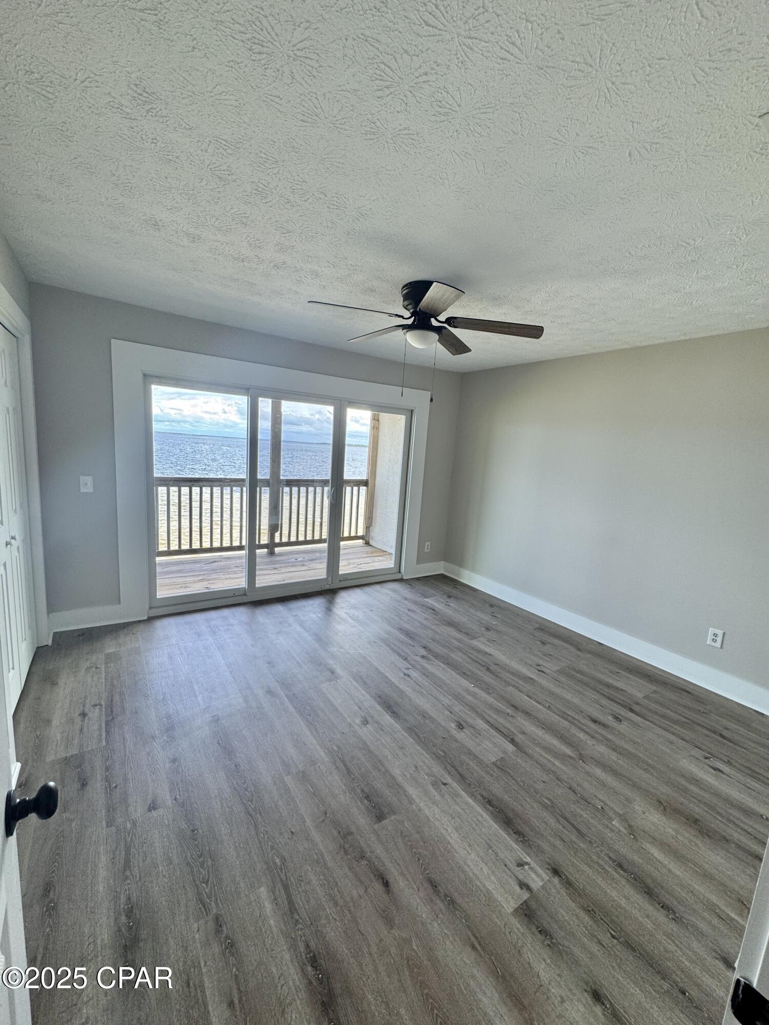 Image 8 For 6459 Oakshore Drive