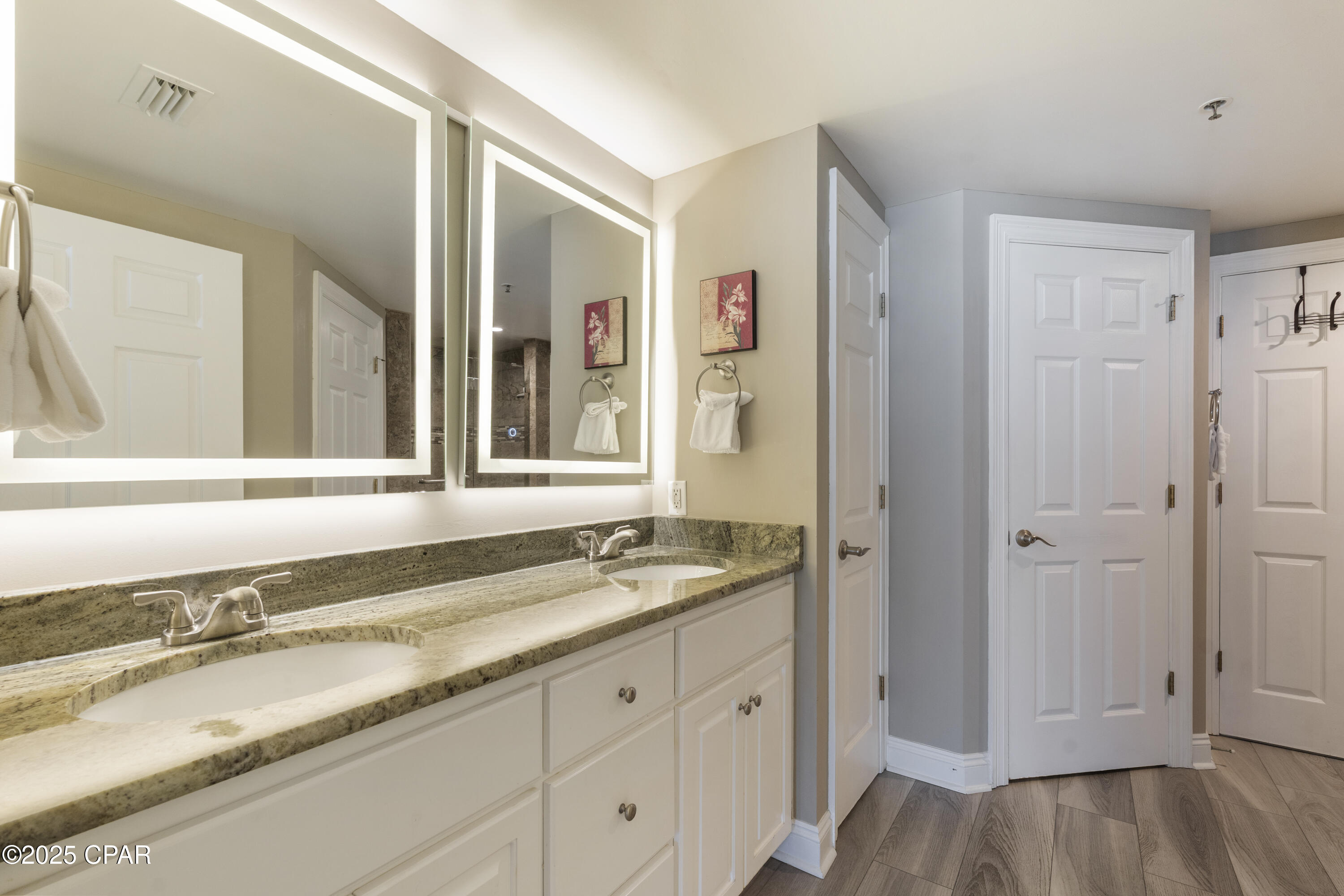 Image 30 For 8715 Surf Drive 302