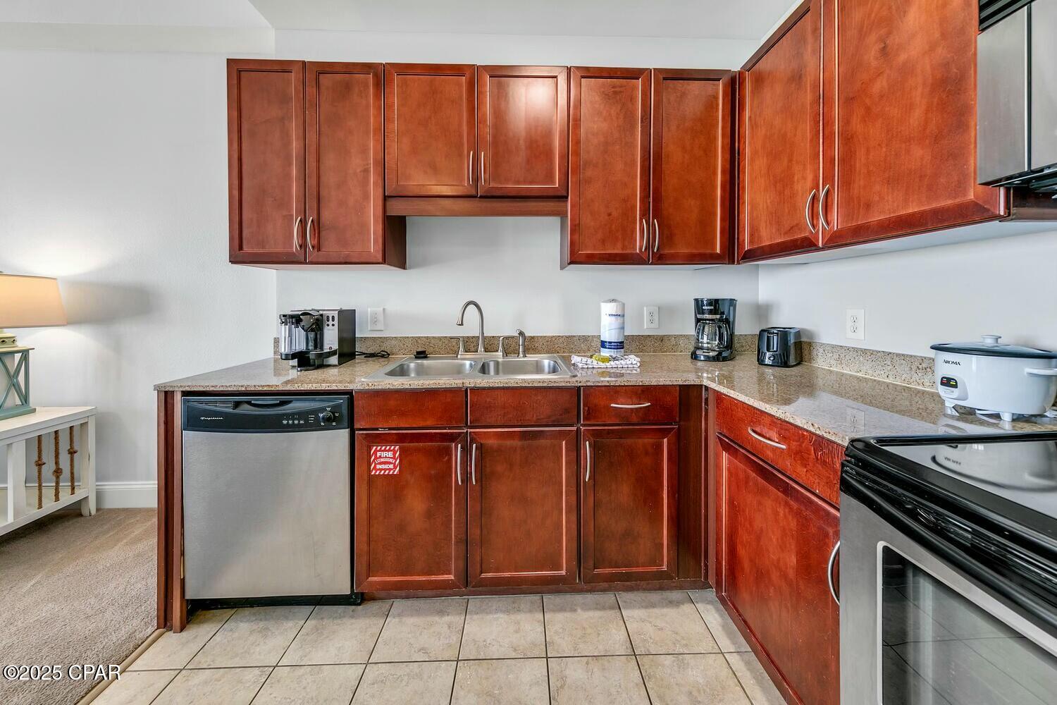 Kd7id6hupj5izvv7qcmkoqbxcmjhtdnimp4urwwlj1g