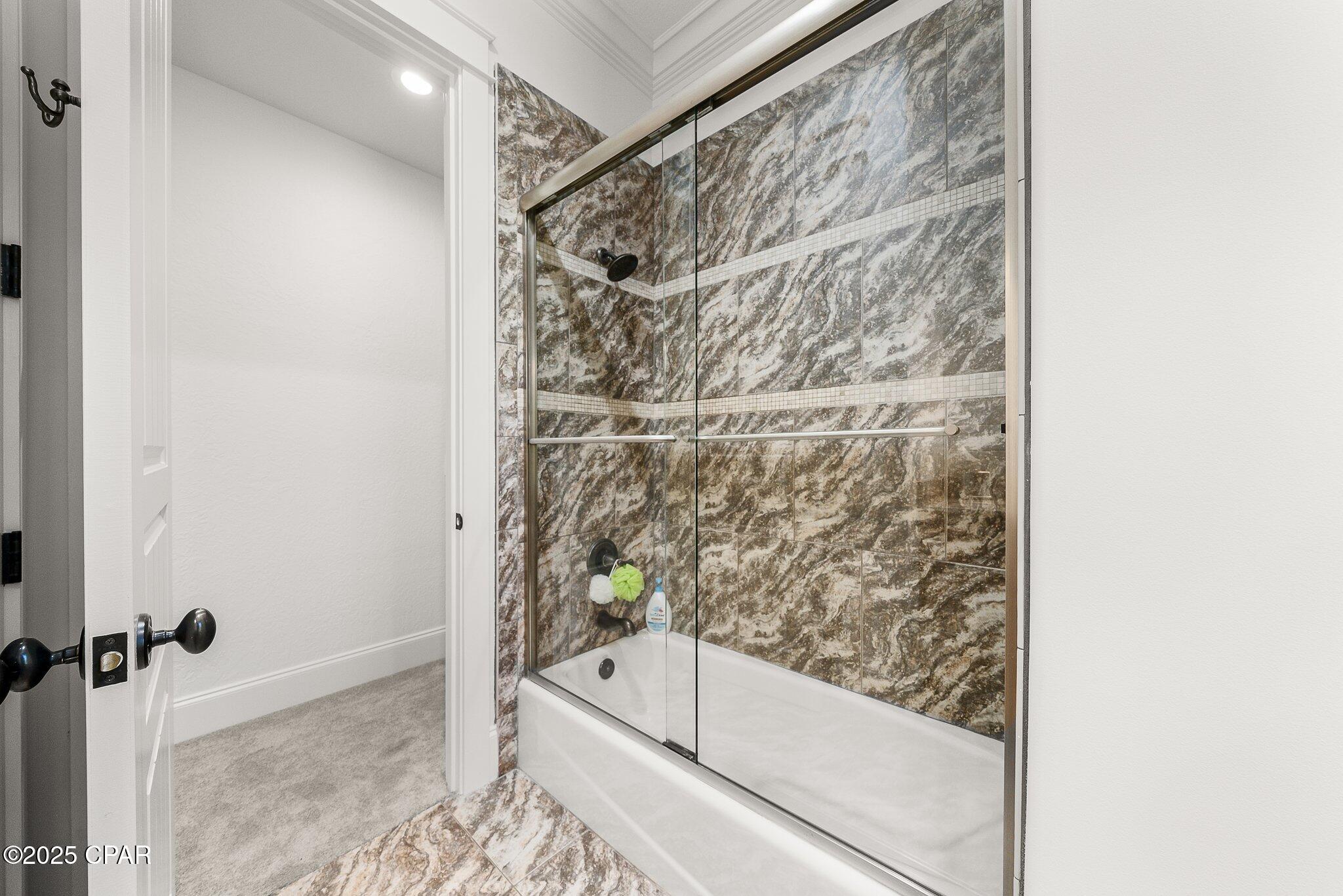 E6_xyifolya3uywb30spijvfyspk9yrbcizd2vfgam0