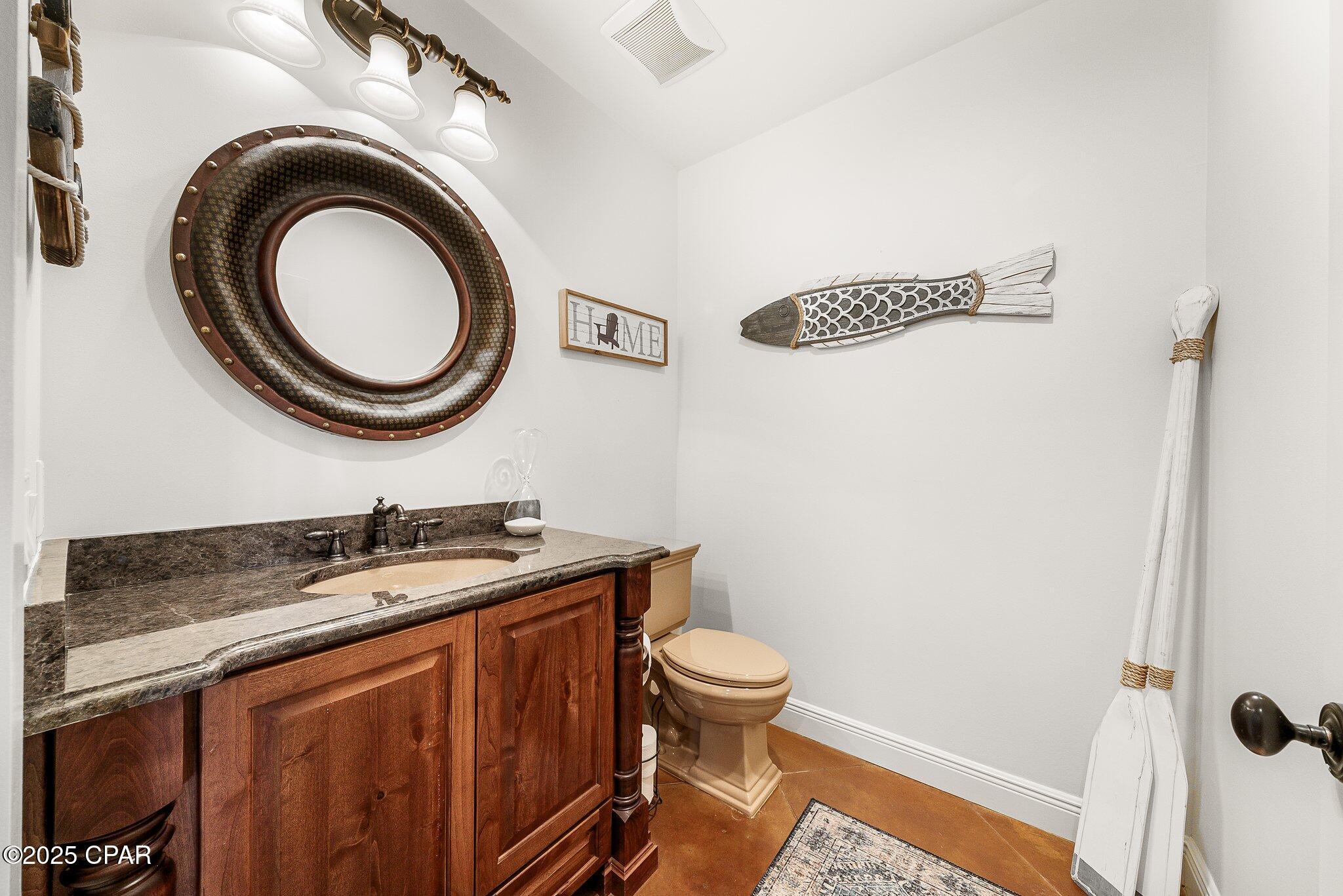 Listing photo id 60 for 2601 Highway 20