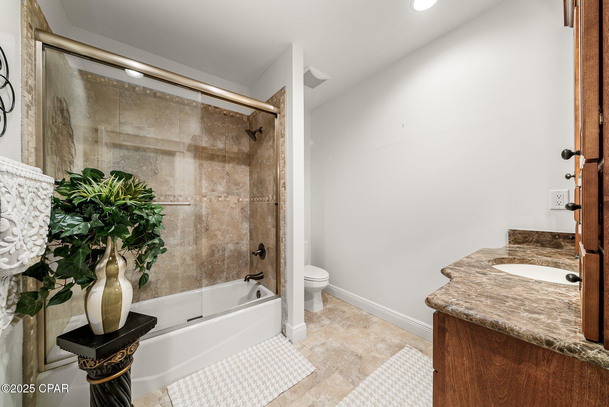 Listing photo id 64 for 2601 Highway 20