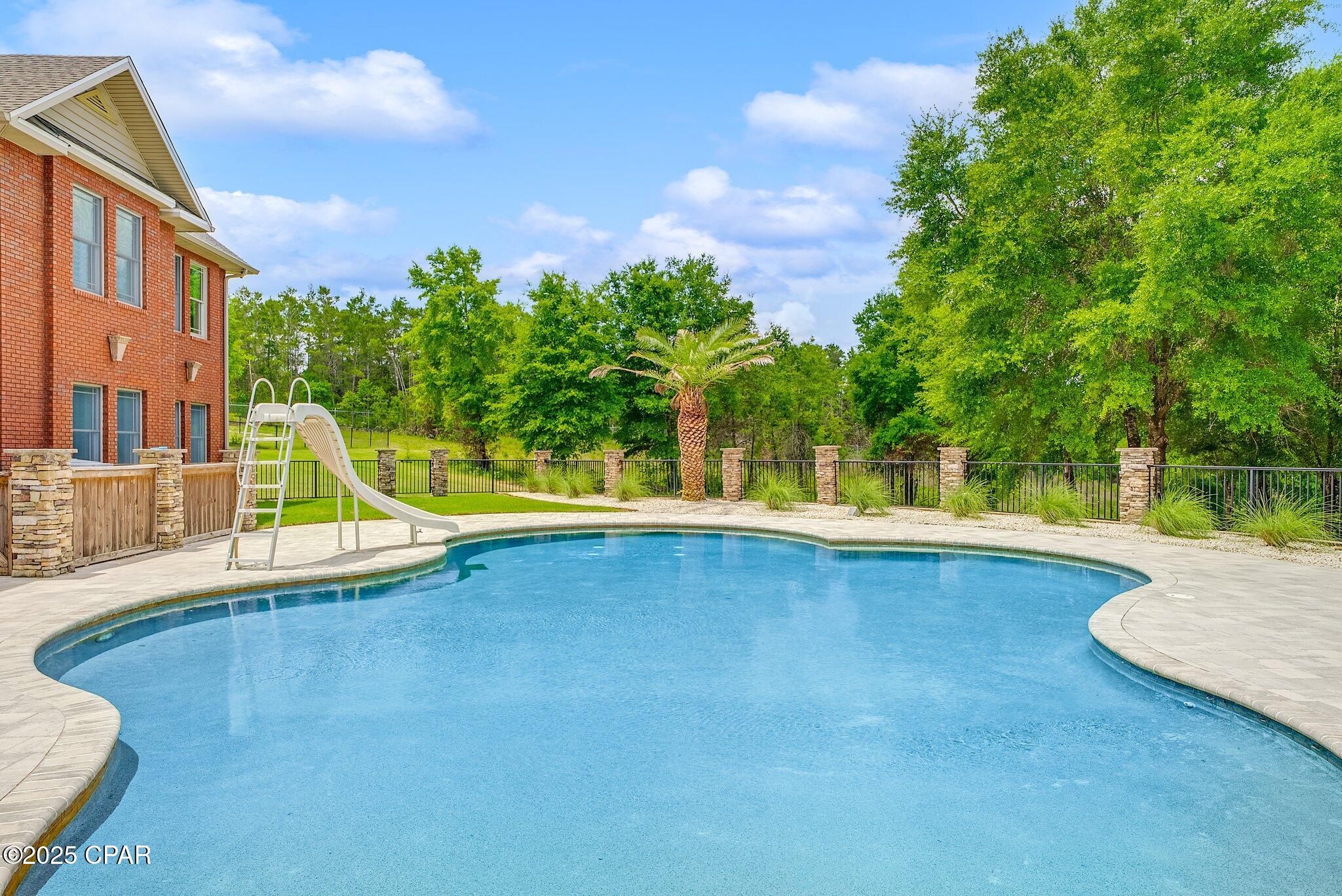 Listing photo id 84 for 2601 Highway 20