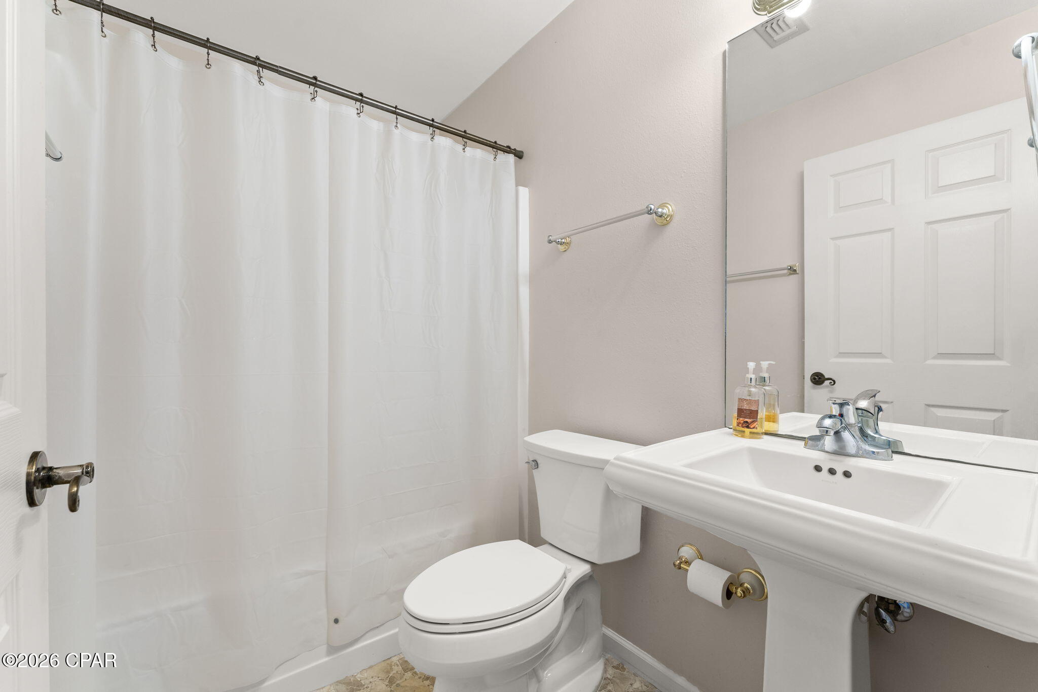 T9_vatks0tjdb9sn0zqcom0kbknly8ib5sauyflo_ri