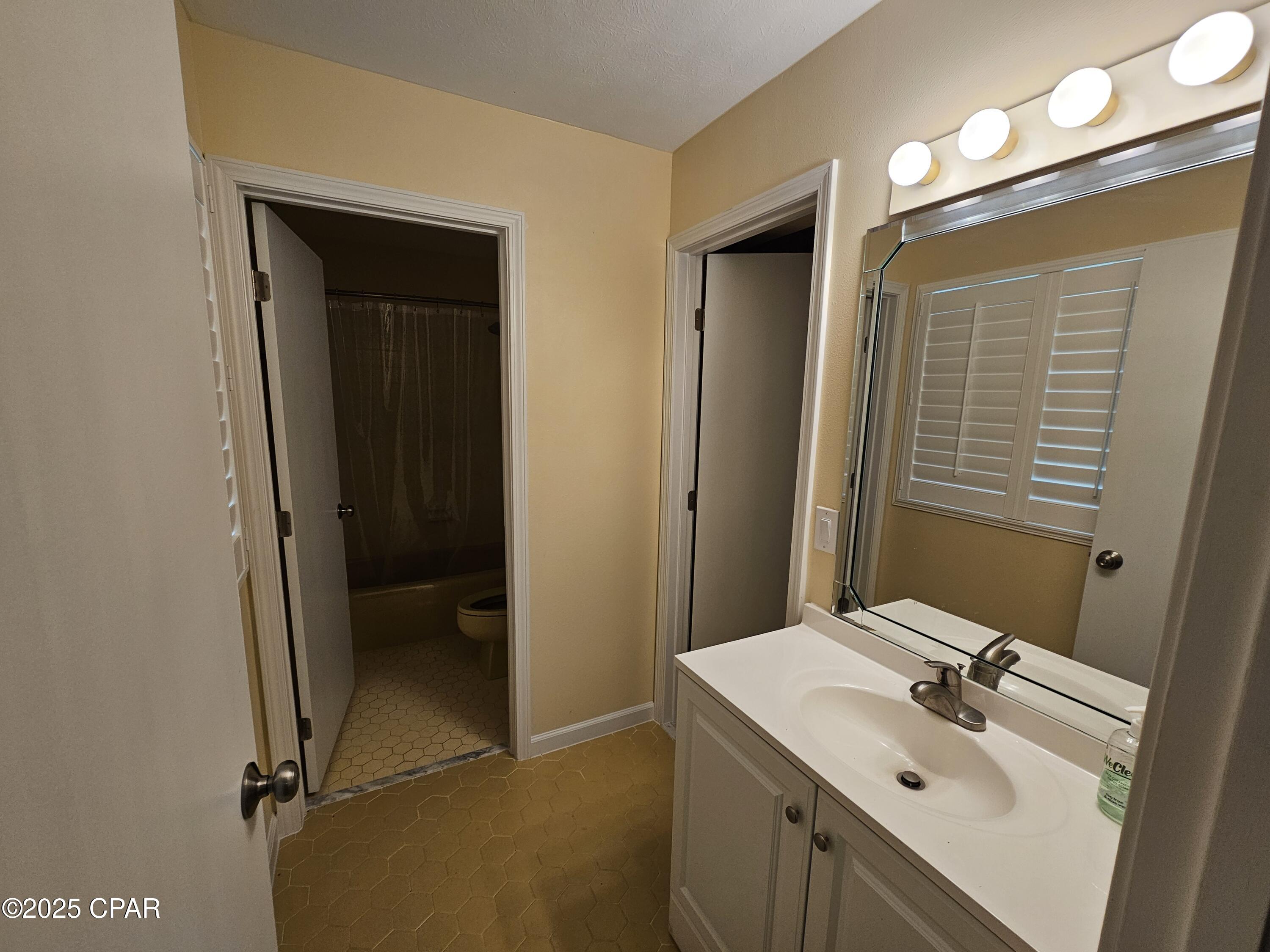 Hndj2wm_1xcvej3sgtmswakxdrsvuklvw1ixcna85nq