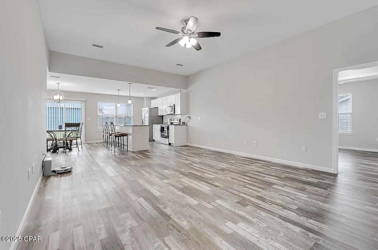 Bowlikucj_hcb8sp4je1b_seqpe7quc B4abdovncd8