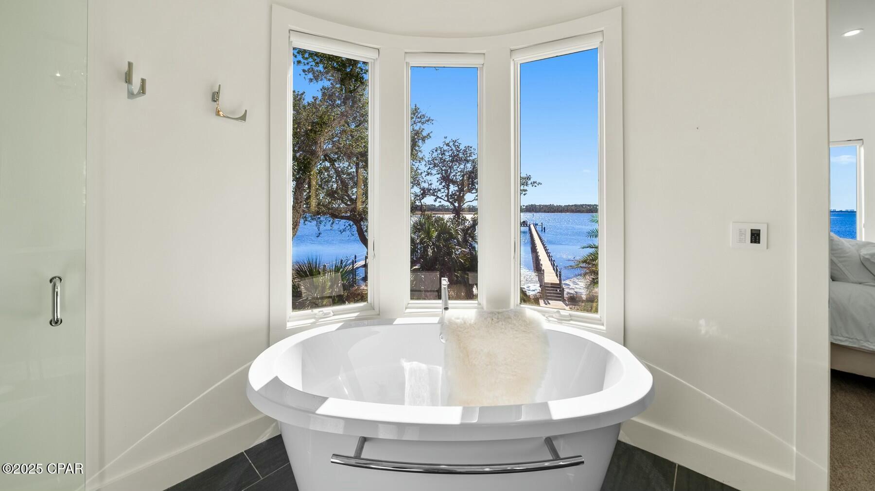 N5msgycanrwoclbi1o0ym_6fenbp0iqxdnq9agx_buc