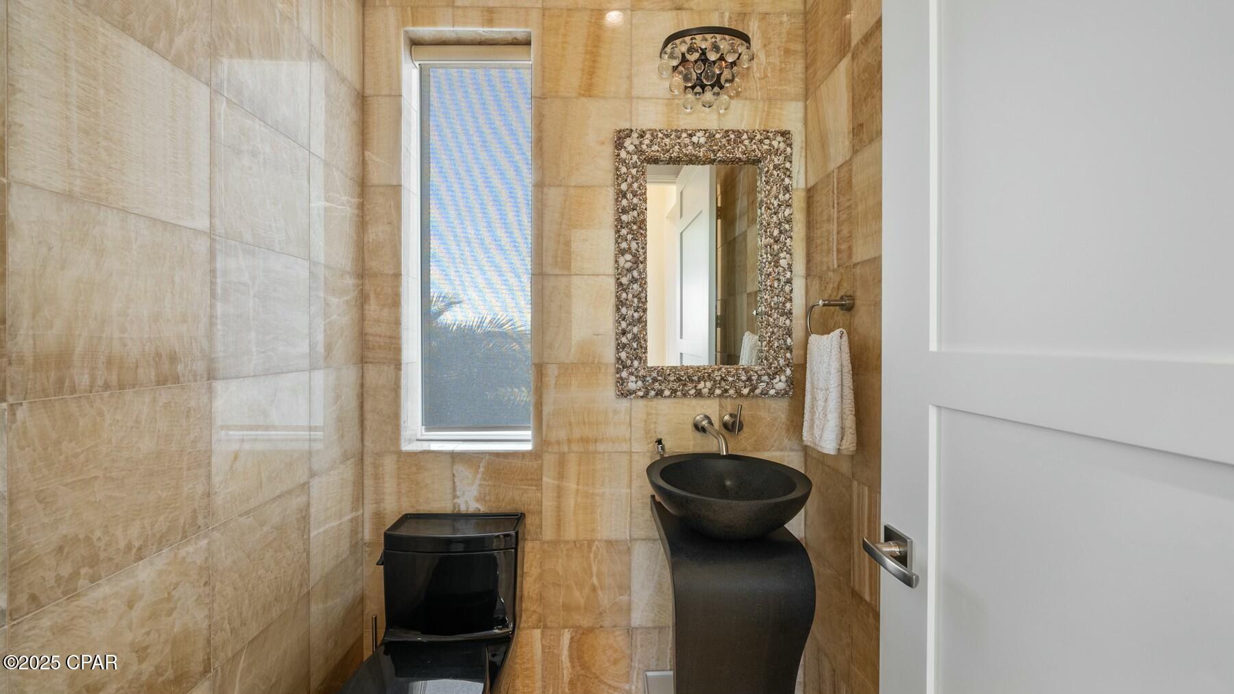 Rdbr1_rjisko5c9s2gtsyhf86sgxd4f_11qxktiilnu