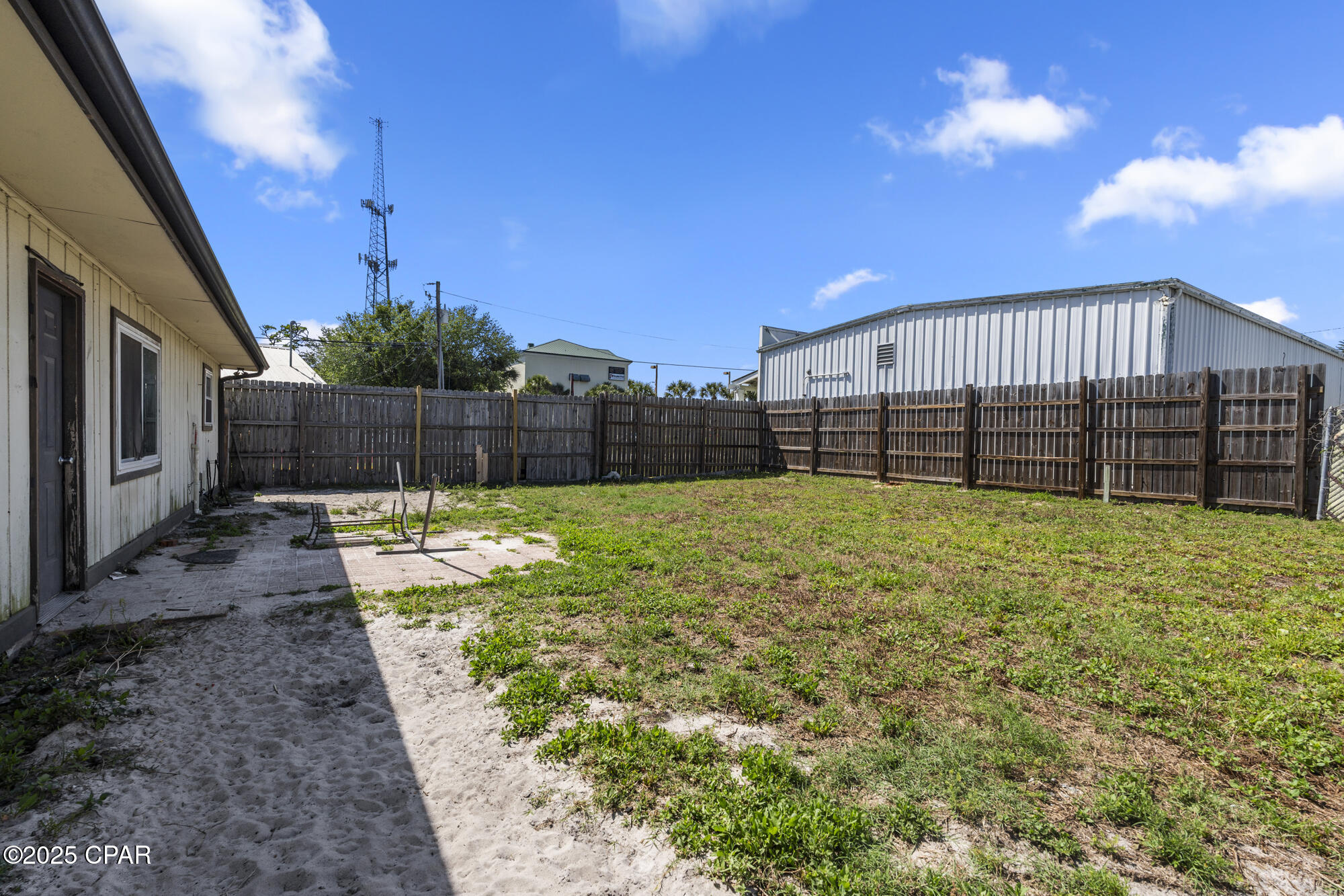 Image 35 For 16812 Castile Avenue