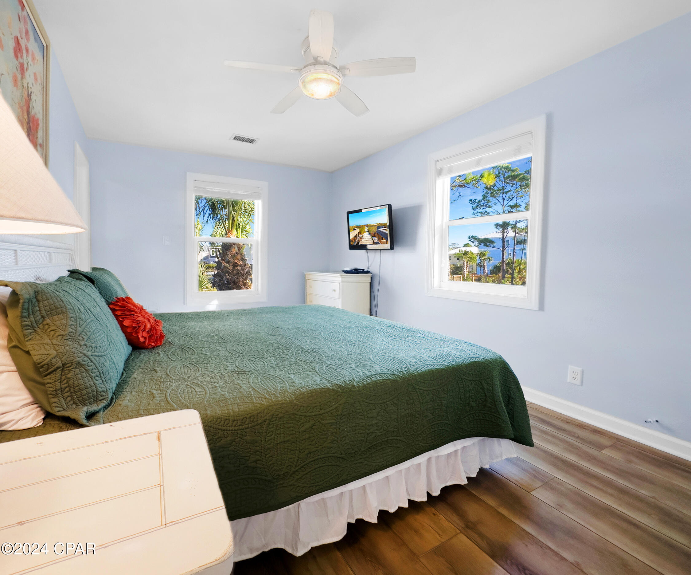 Image 24 For 320 Moonrise Avenue