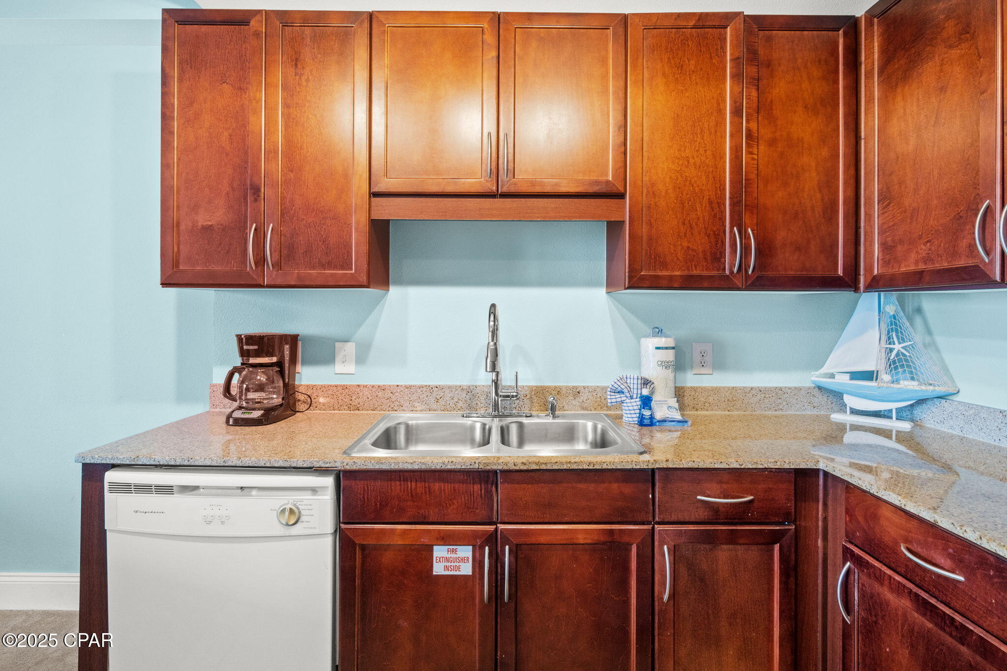 Image 19 For 9902 Thomas Drive 936