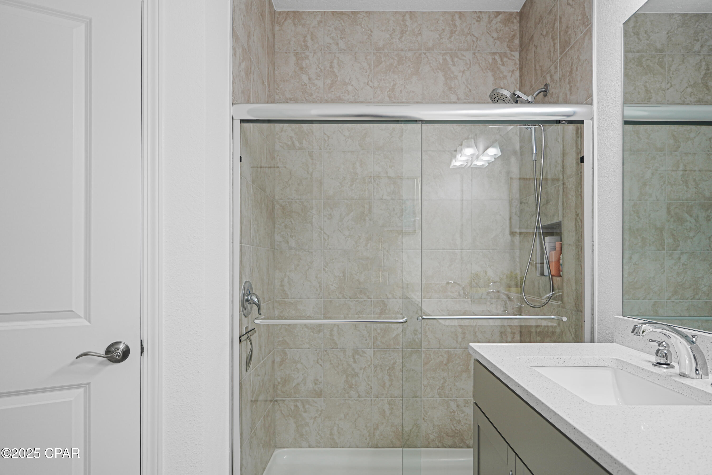 Rbexlimnzpjzdzoaiuax8bmyk1t4bt_uv9xvelsmut0