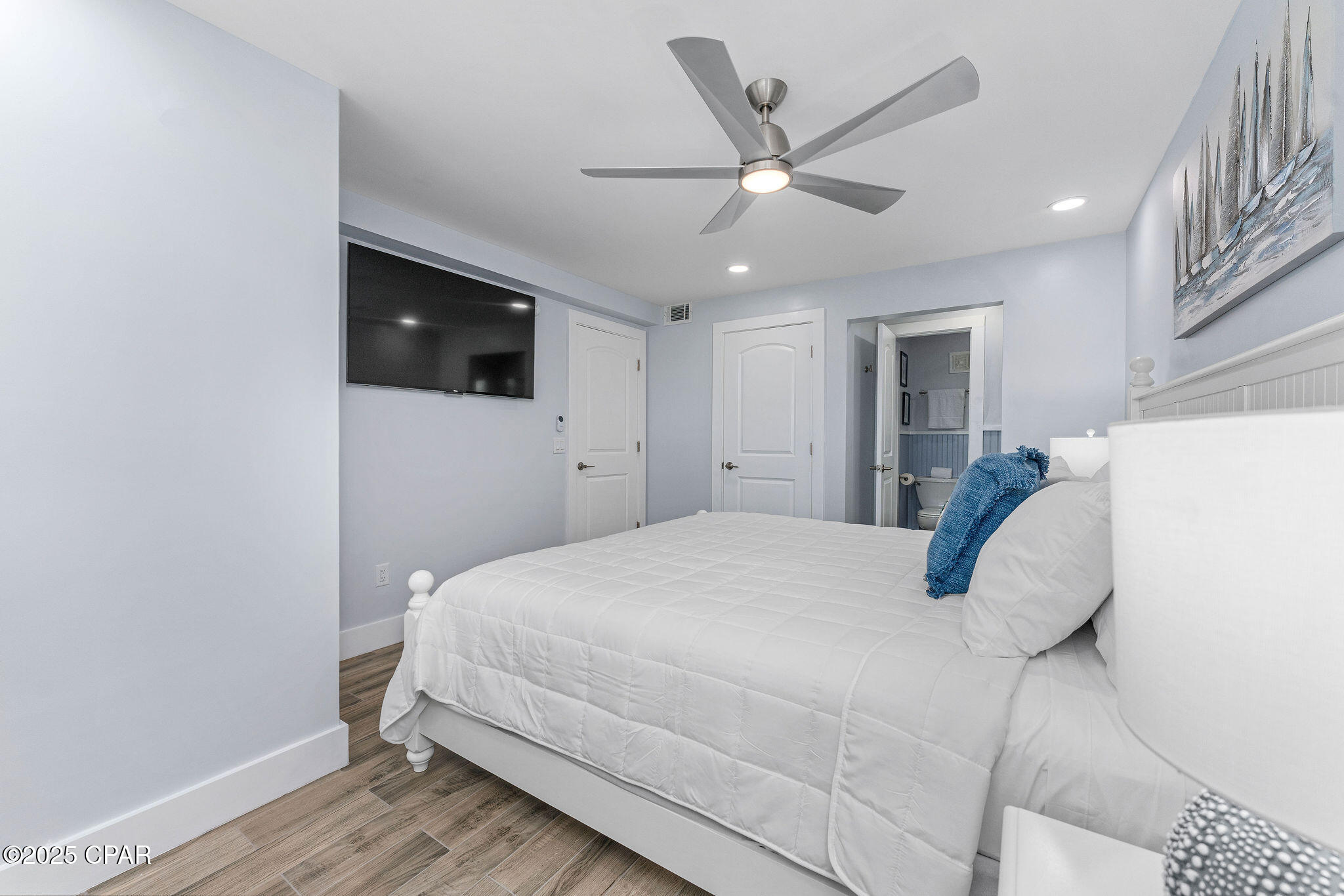 Image 24 For 8743 Thomas Drive 1110