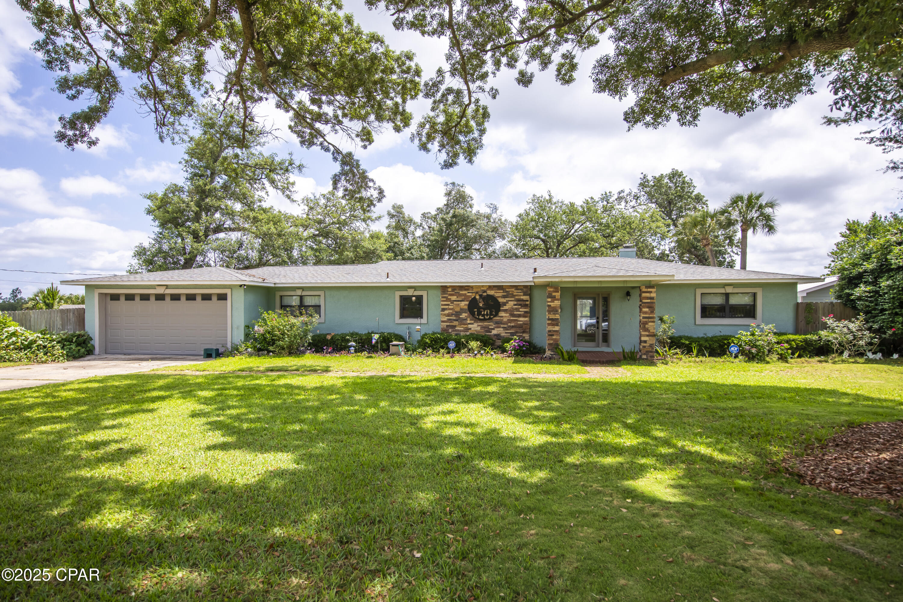 Image 2 For 1203 Bay Drive