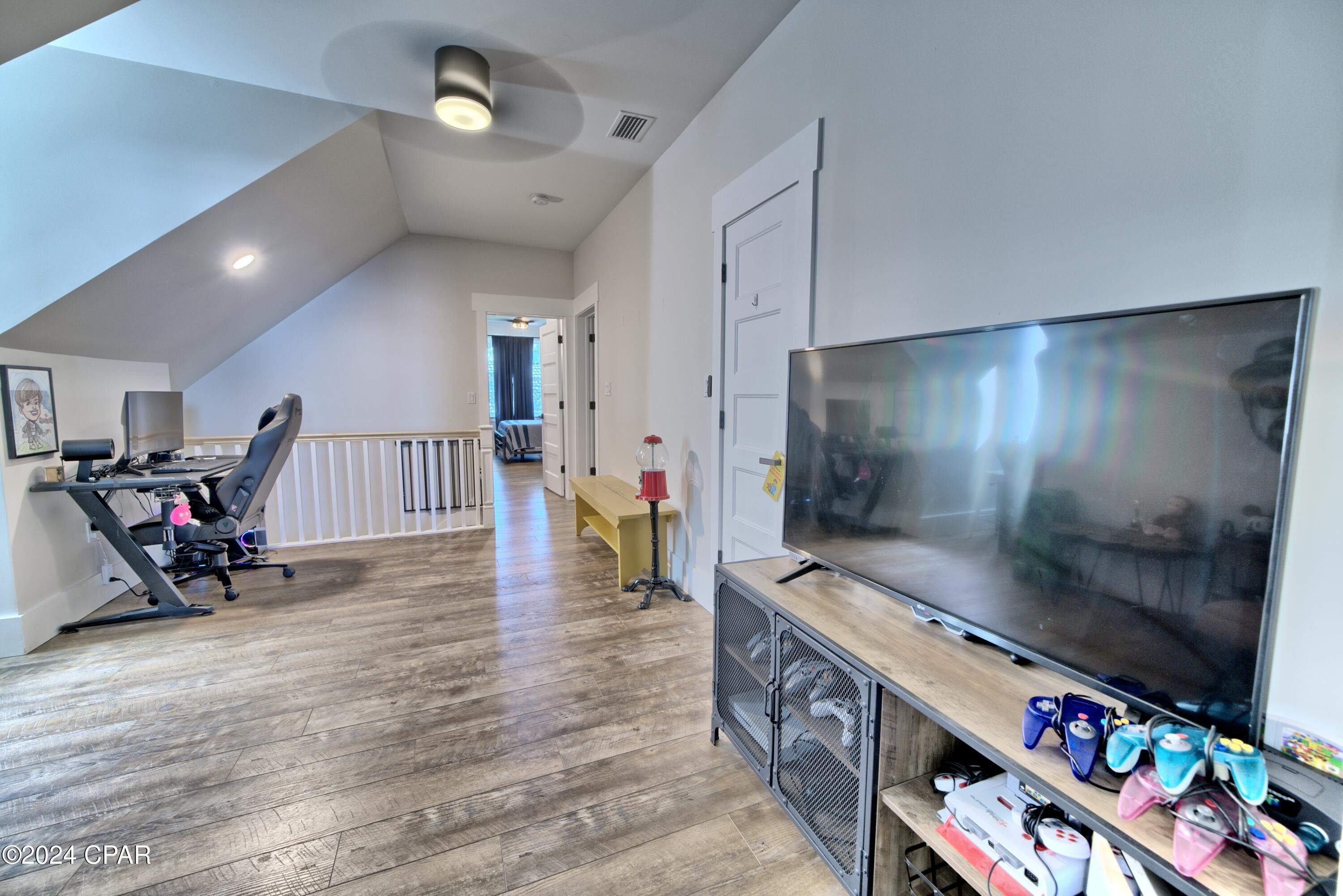 Z1issonwzzuyij1r2egysxq0kcslwtmx3ivbgccvsy4