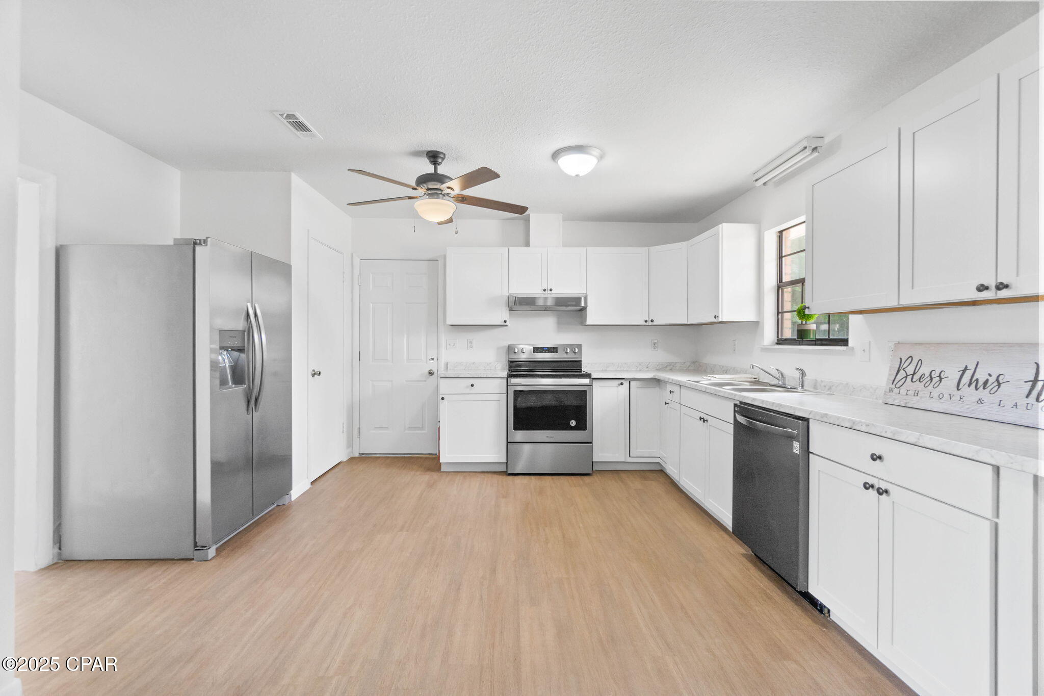 _kmunmxtujxtst53aflk_jx2mgt Vudebx_lvoxb4qw