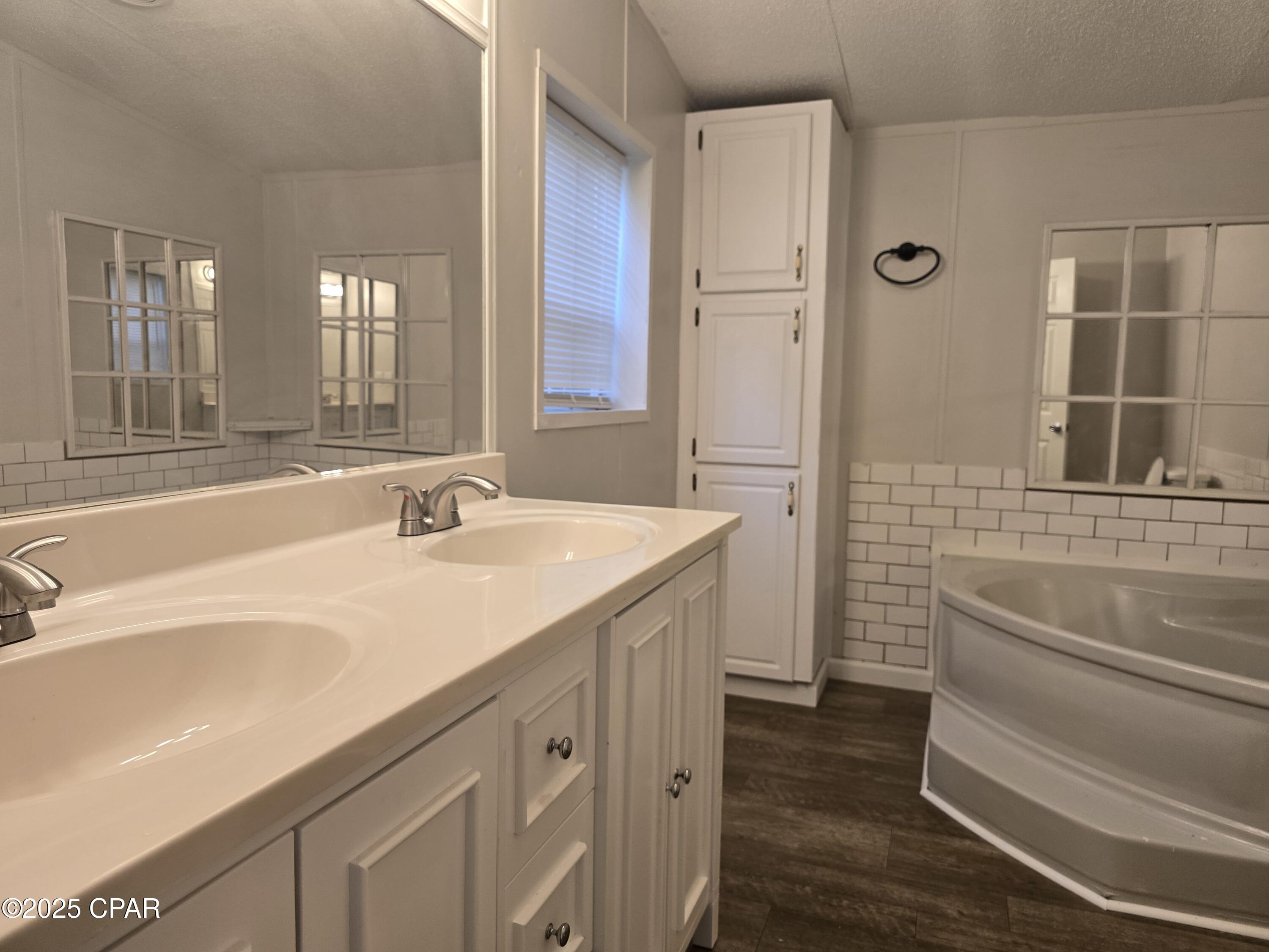 Image 23 For 1001 General Street