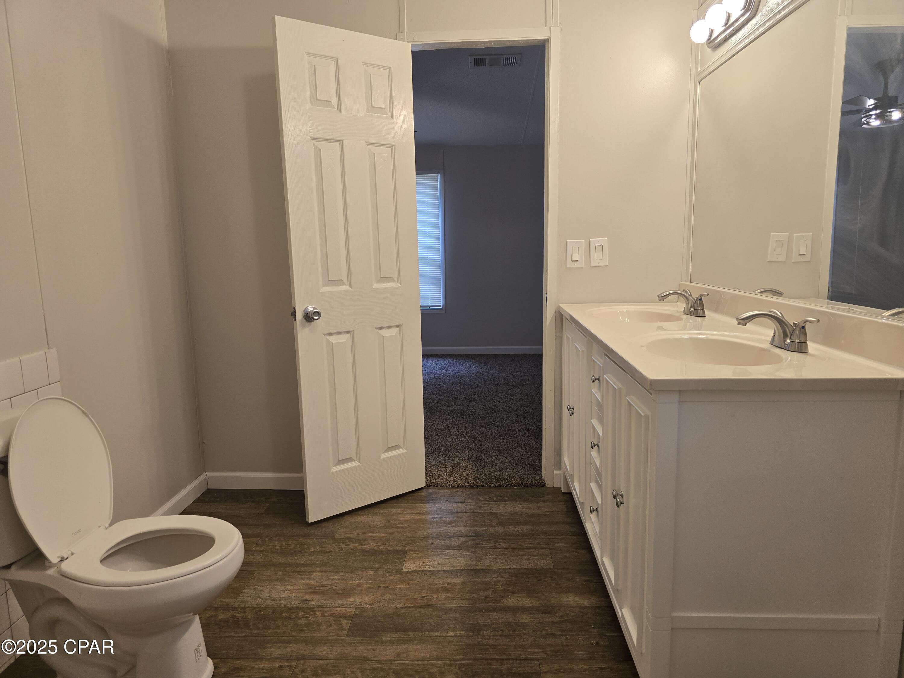 Image 27 For 1001 General Street