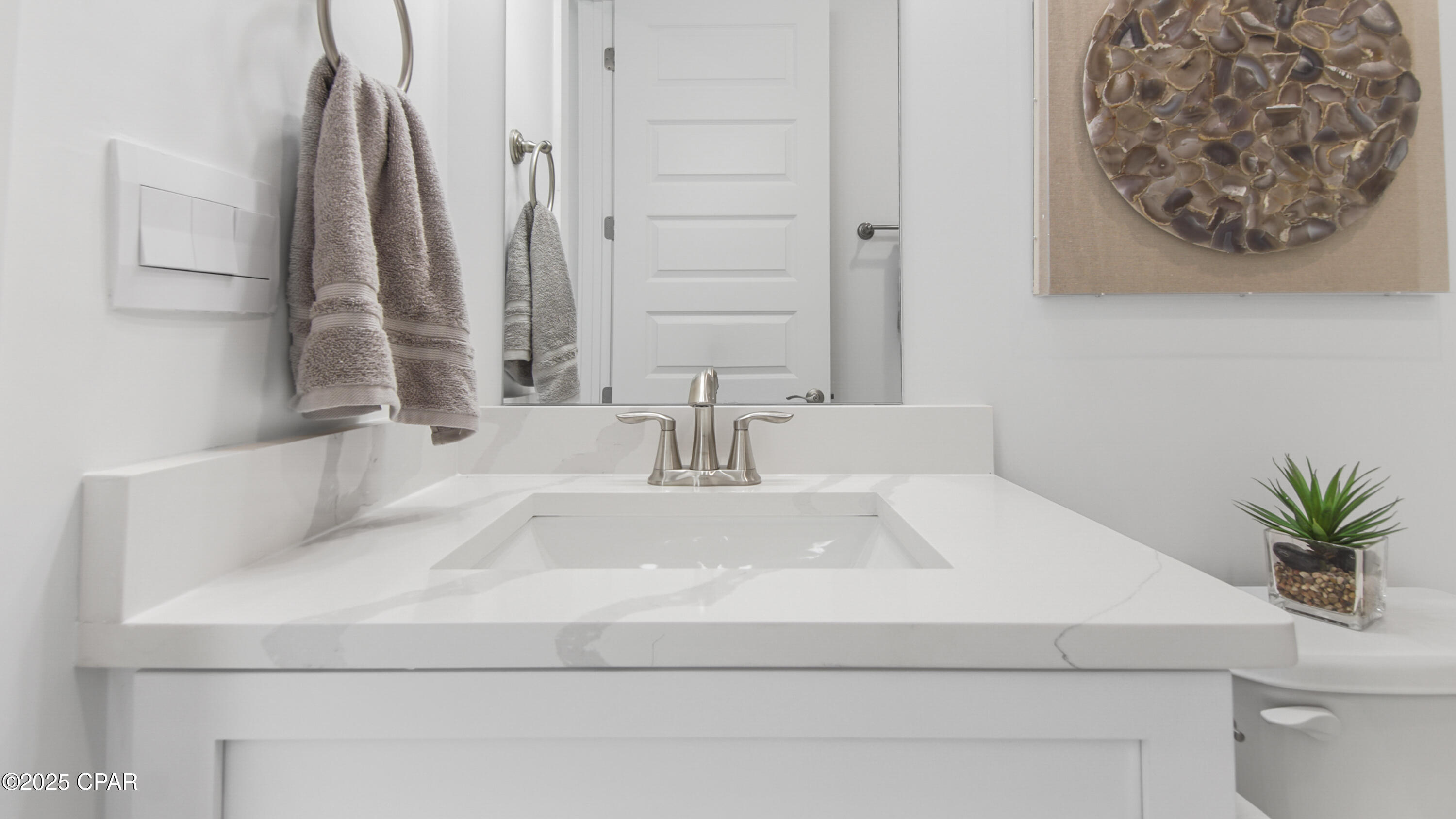 1klgdu3fllzcjdbvwgu53yle016natuxfcvhau7t Ea