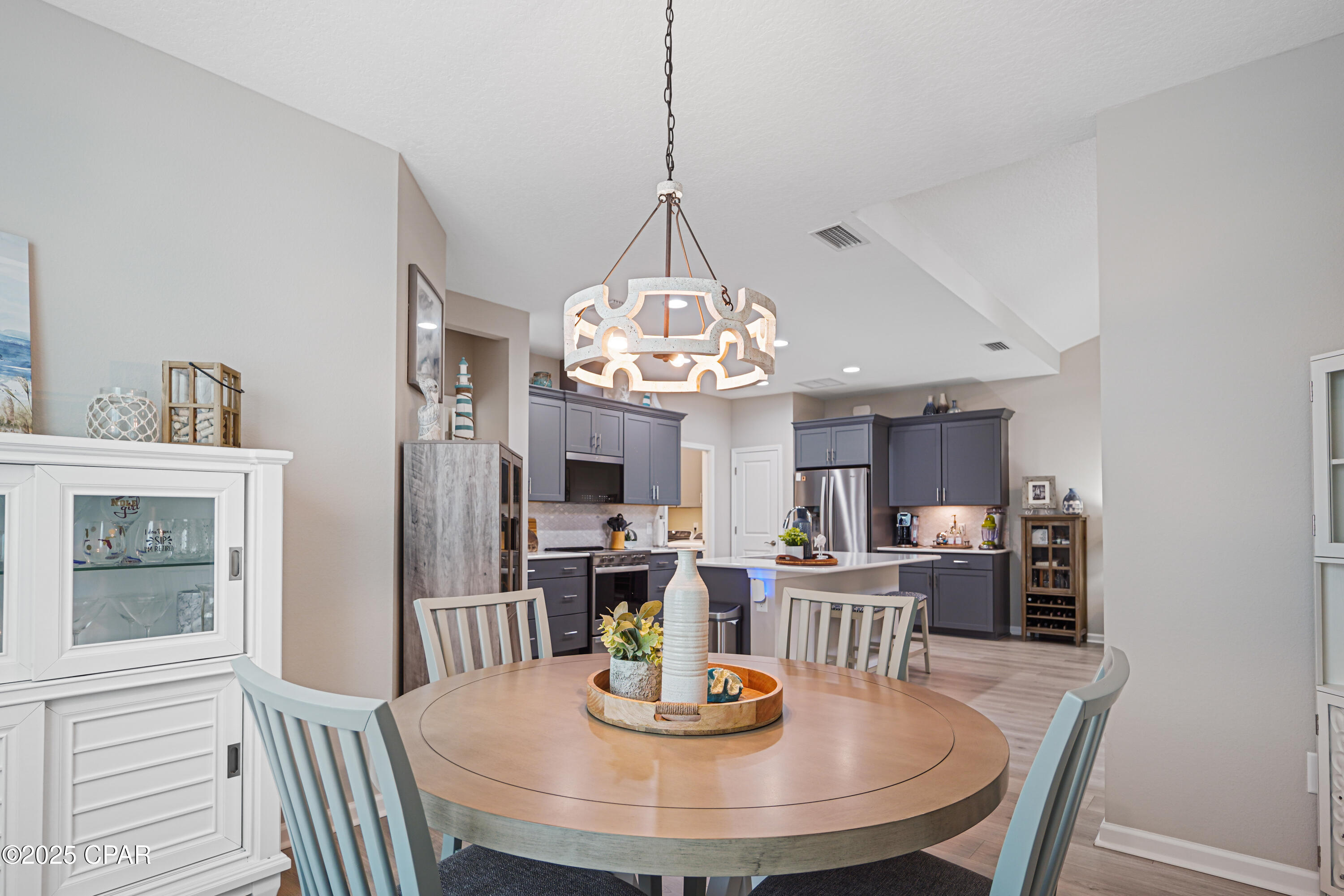 Image 11 For 8532 Dreams Float Court