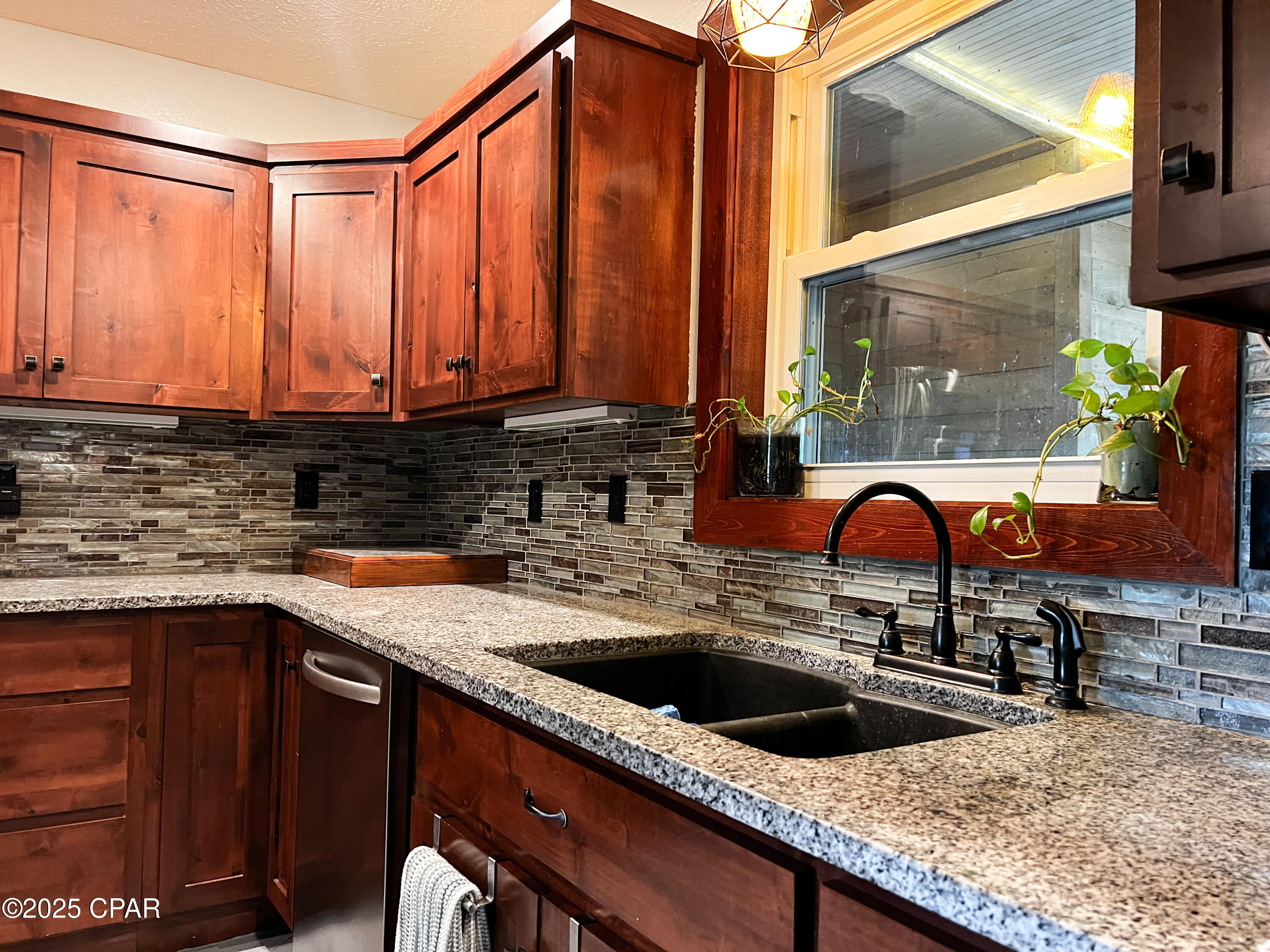 Binfoefoxufijgje_9jgl_ew5dzgamwfoiaa_xkz_qq