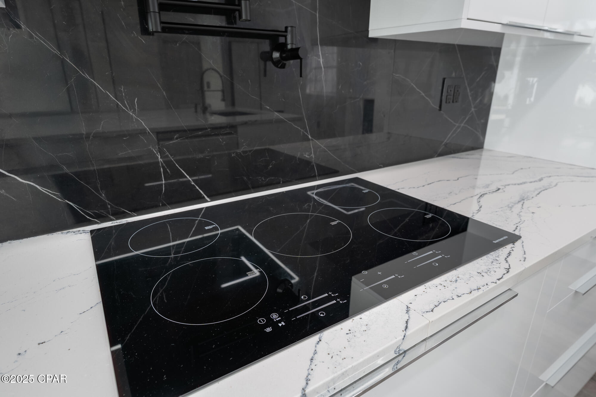 Rmeg7k Ucw0pecnxtzhspeesn9vykjm9u_8vhceaarm