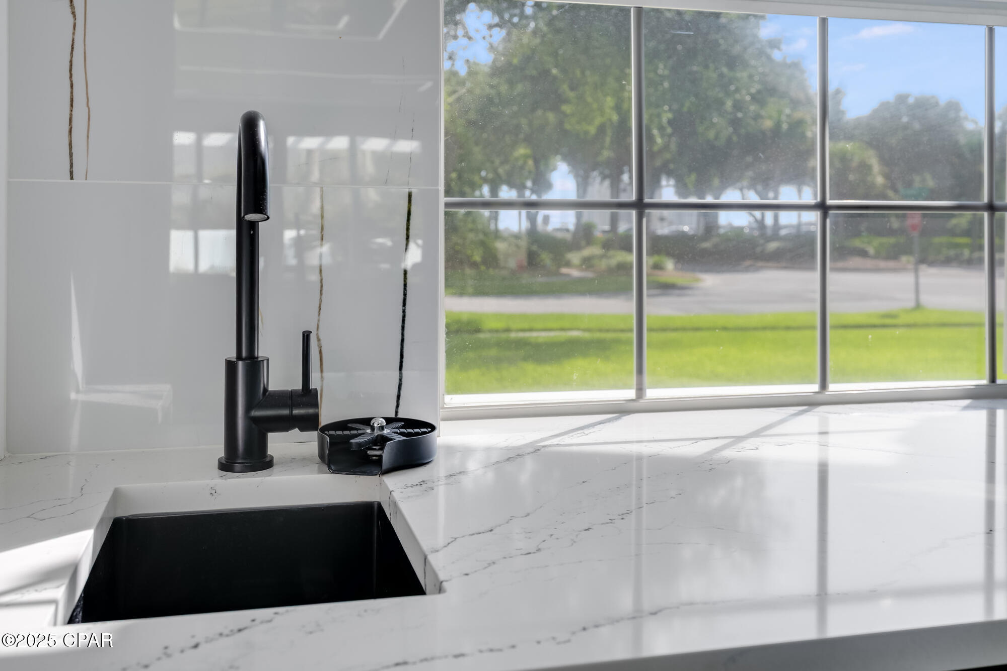 P5i4 2ja6_vzgiuj2igq1dzyagetbrq Bm2akigc4hg