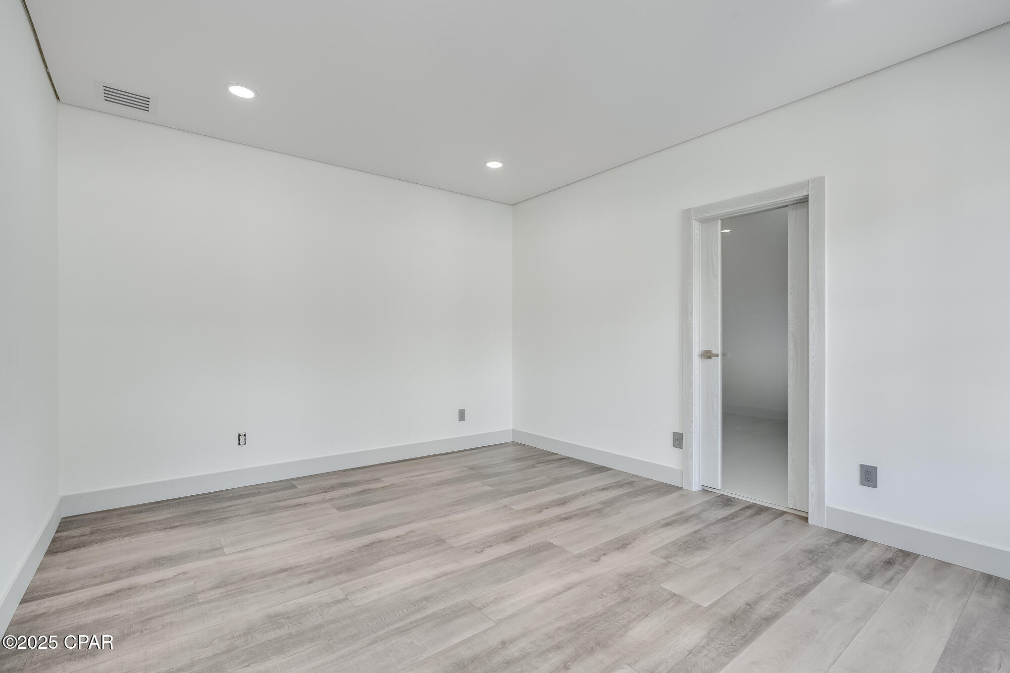 Lwfl8g5u8_x15auownhr47ahdc9qwroimt5ibi Dlu0