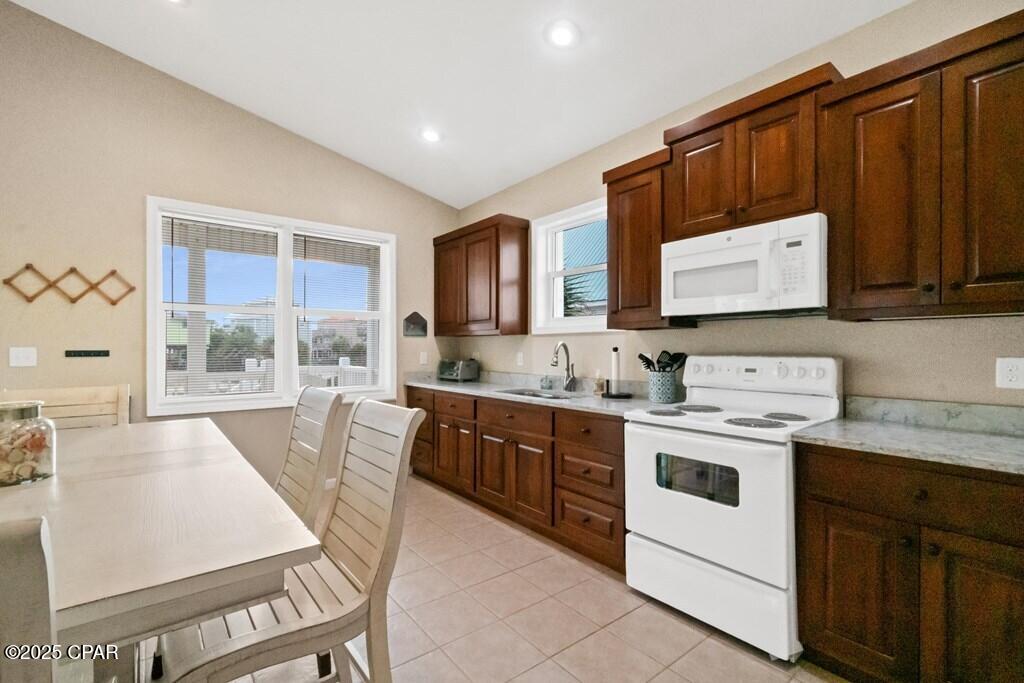 Em5xgamwk_zib1i9fhef A8qba63rnam3kkugwu_nue