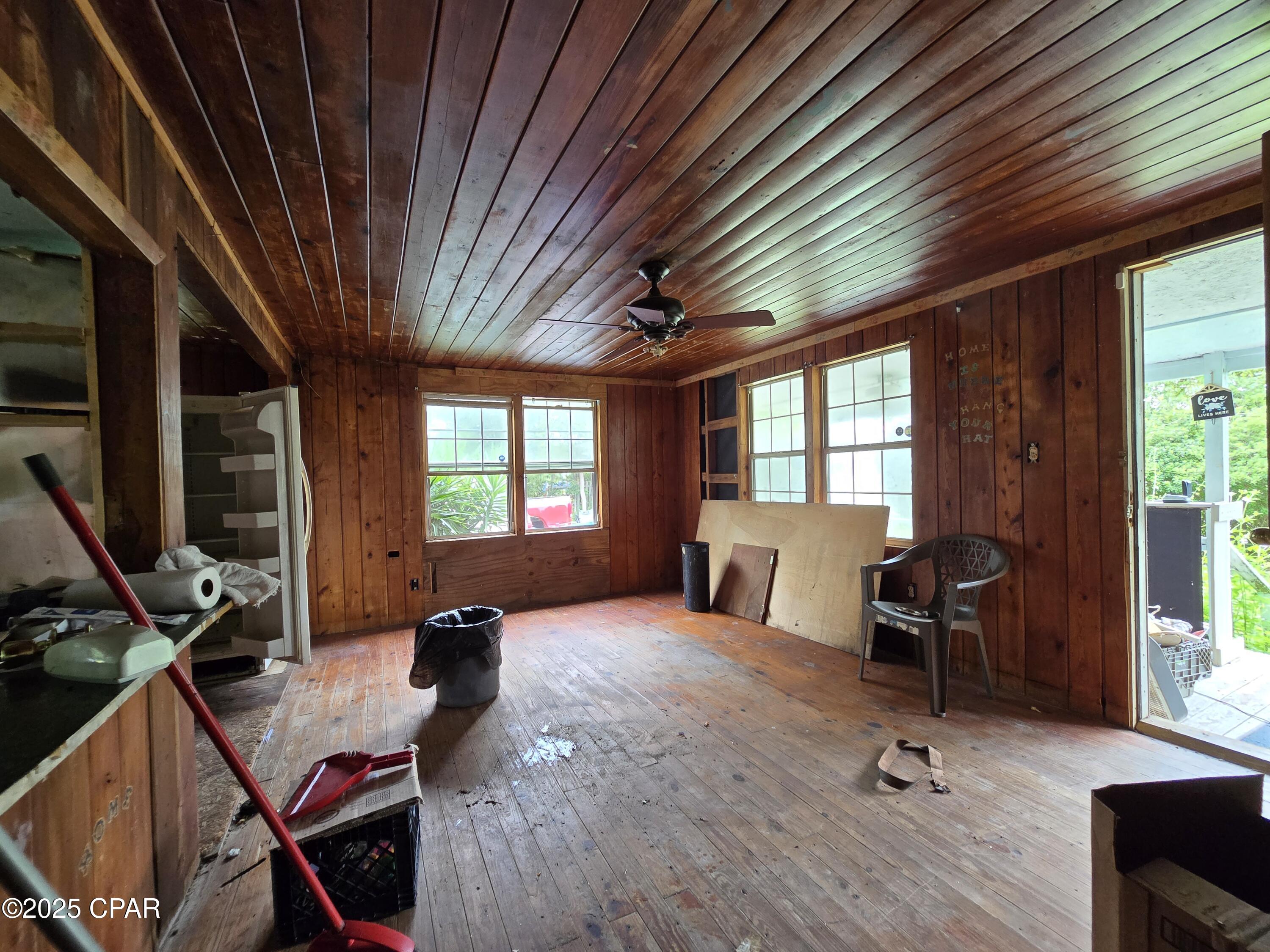 0pbev2dwb4n_ 1xl Cwhpzn4gvojnu 3iytuxiiqeou