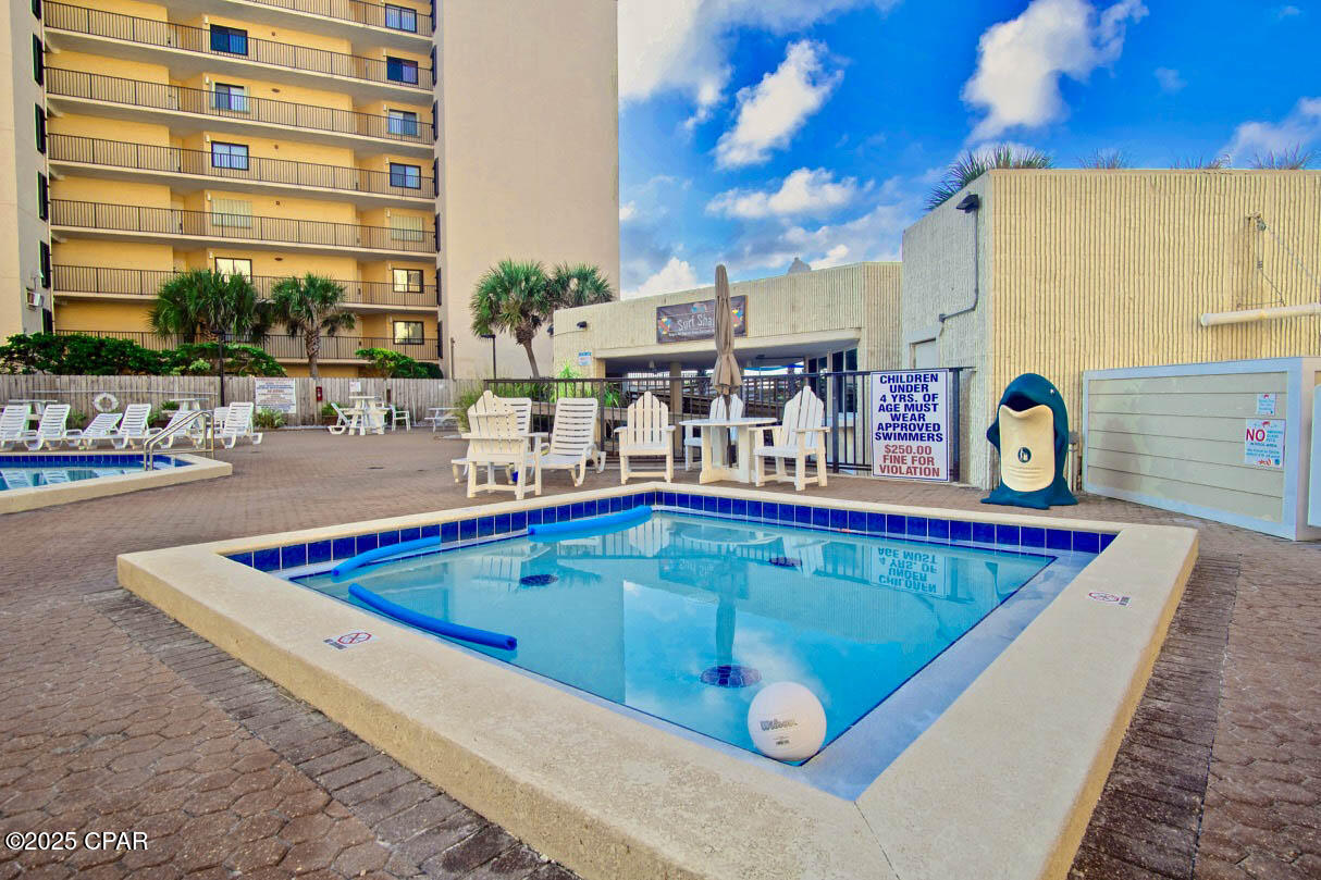 Image 24 For 8817 Thomas Drive A112