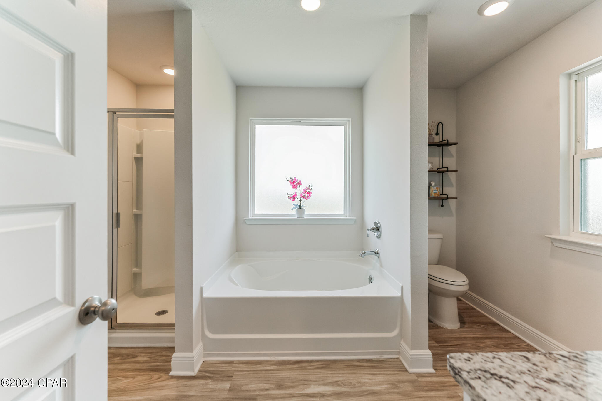 3 Ylos2esinbvmiv8xvfrjxpx5yq2cemikjt 9633ms