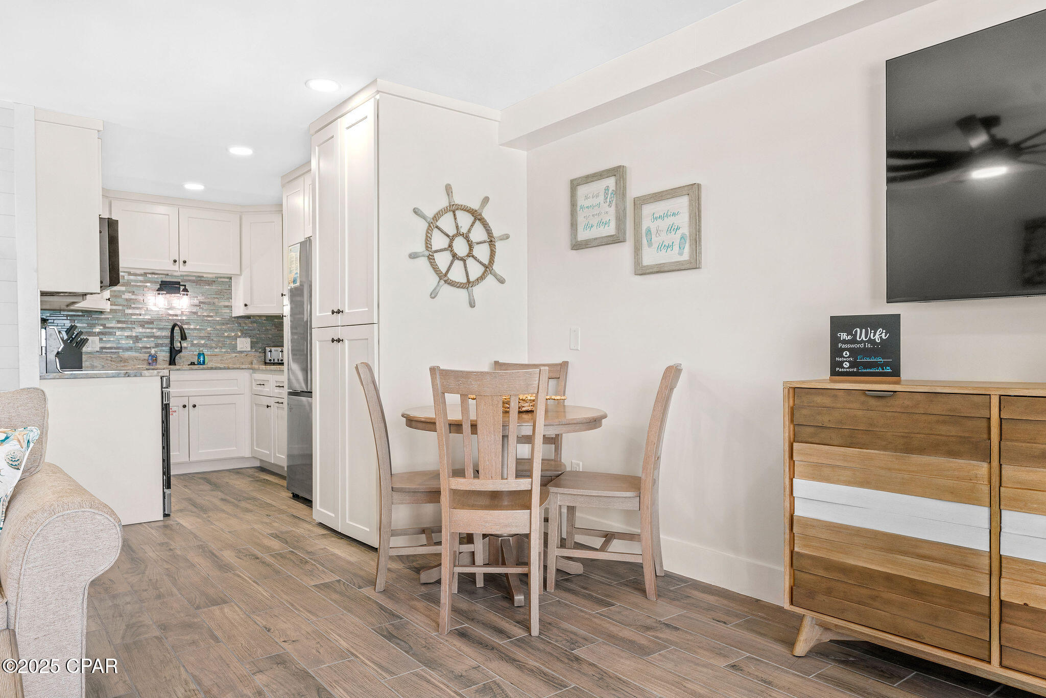 Dcqet6la1drkulsarc1brmjrprw_8rsj8juakympcgm