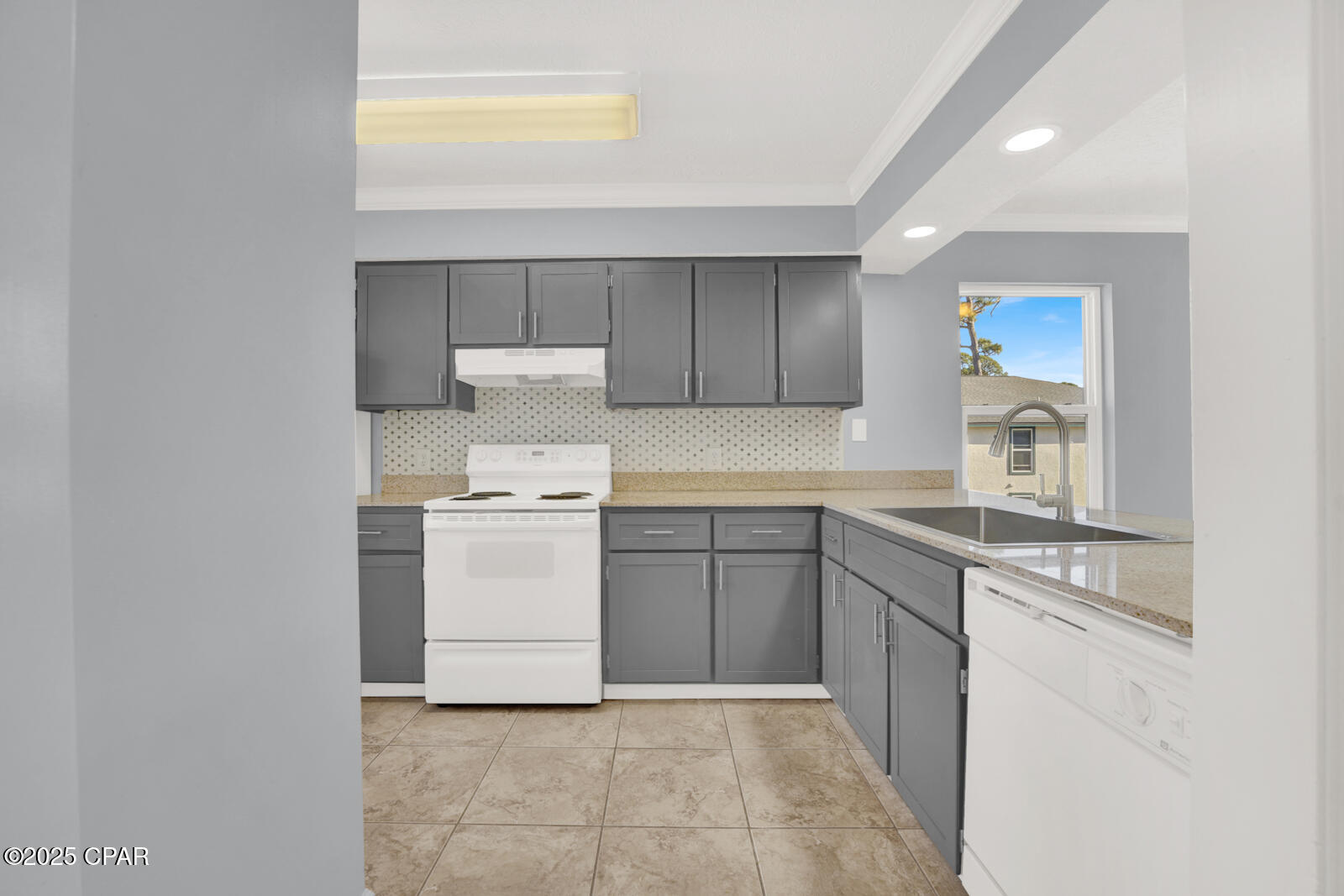 Image 11 For 7813 Lagoon Drive 7d