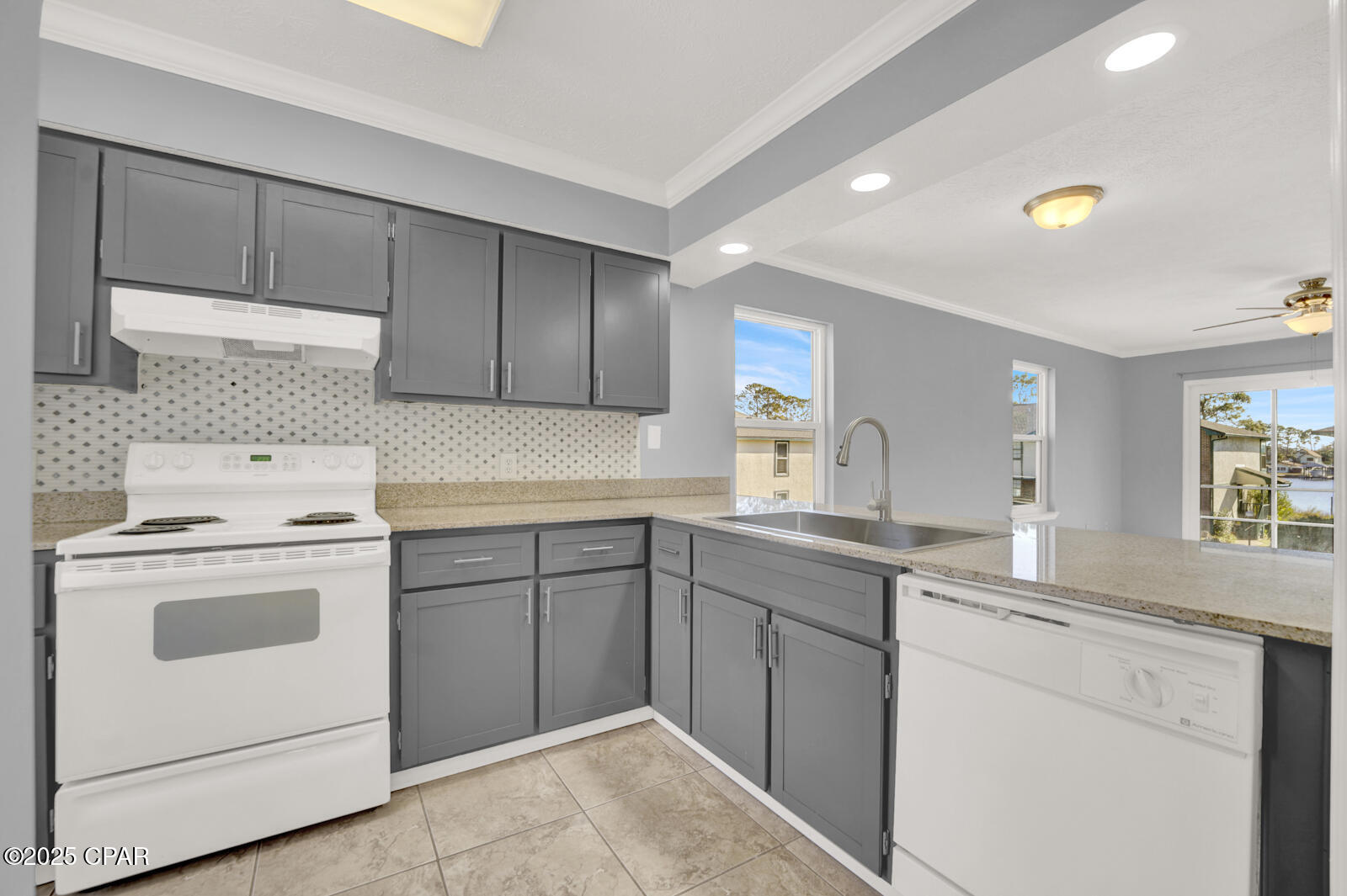 Image 14 For 7813 Lagoon Drive 7d