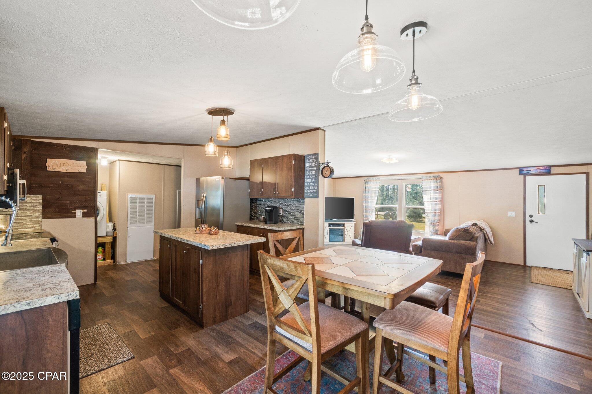 8lnt2xbss5lqbsffom41jkoxsnbuspdbjlktwosgnba