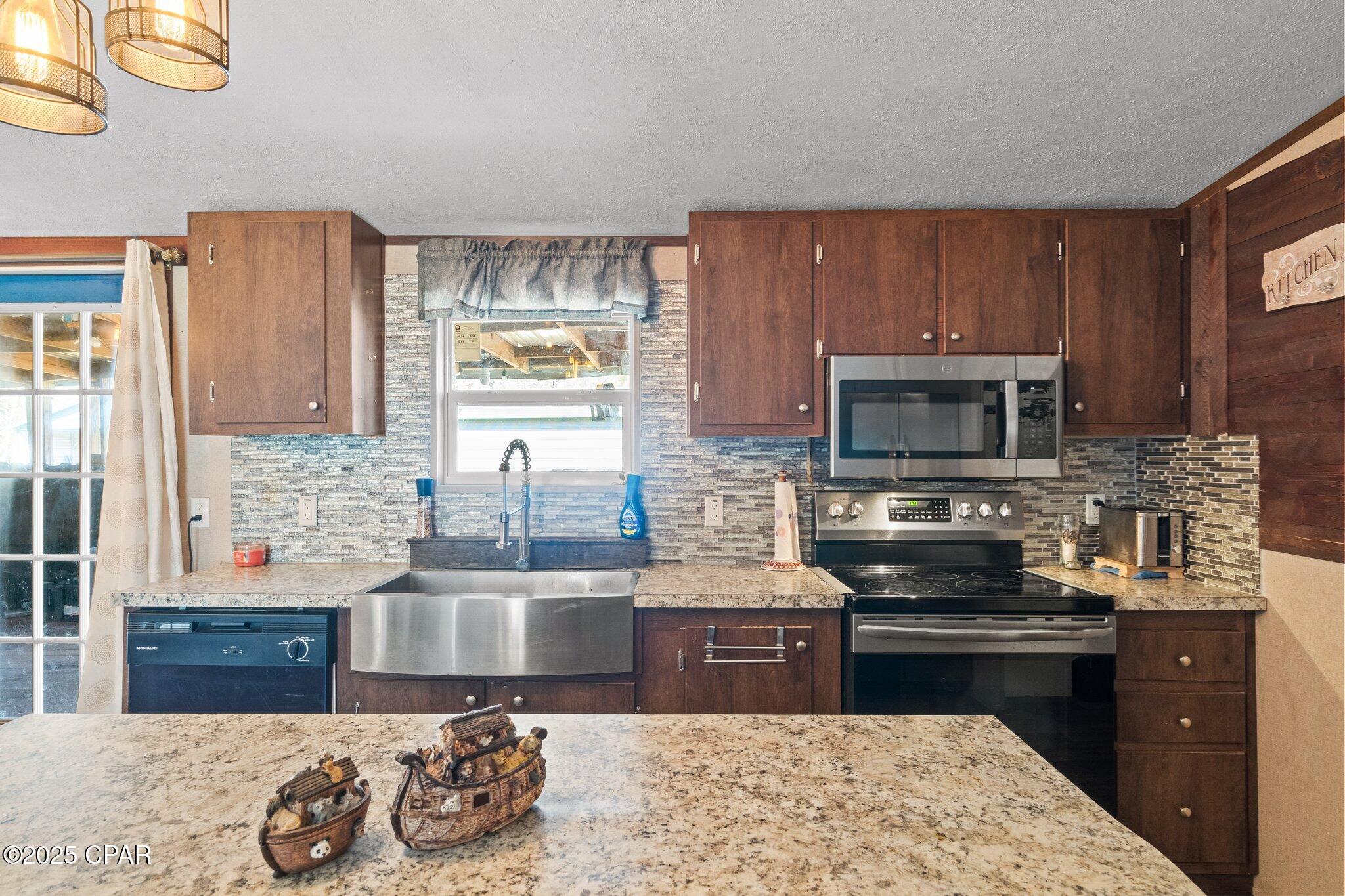 Image 16 For 1764 Clayton Road