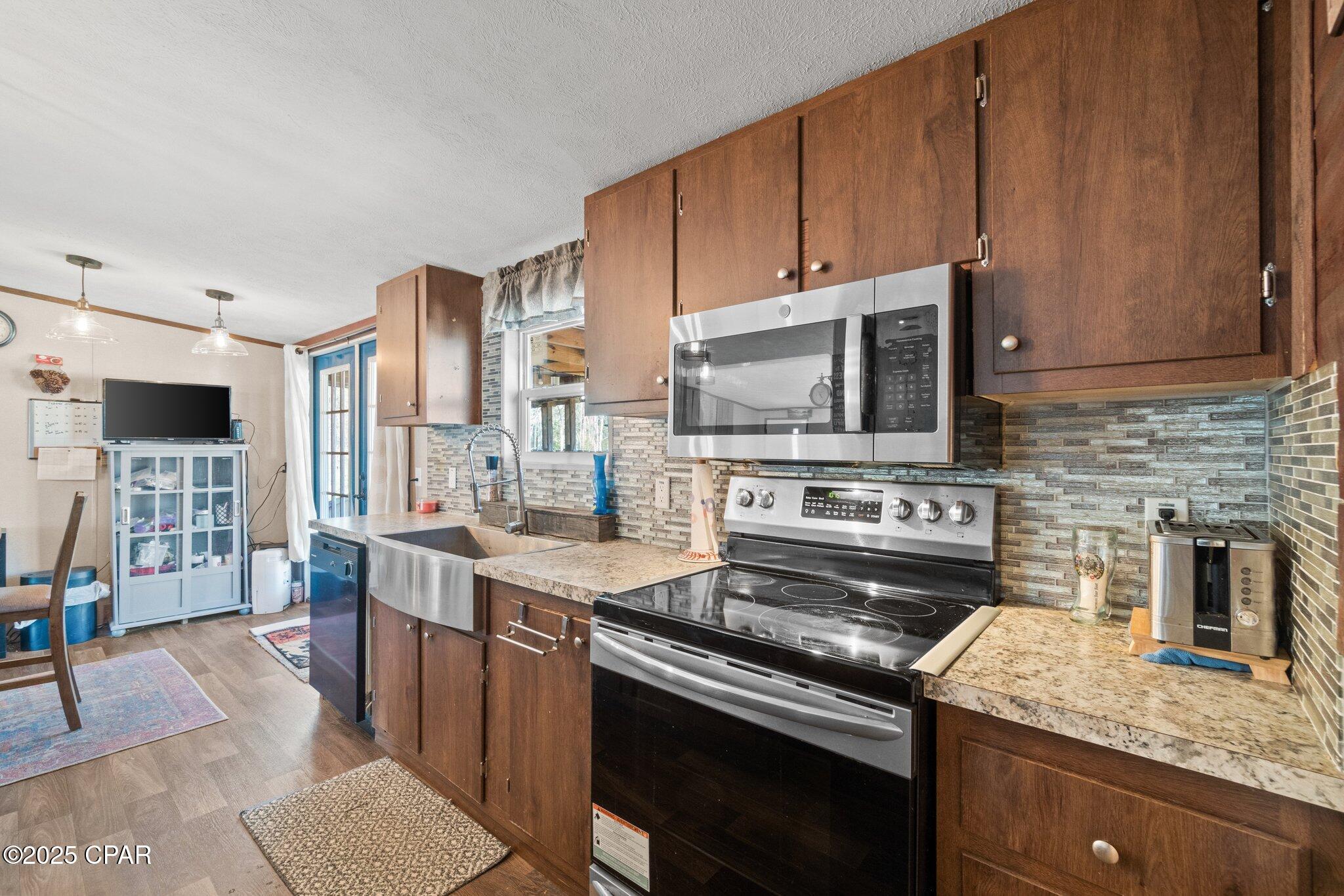 Image 17 For 1764 Clayton Road