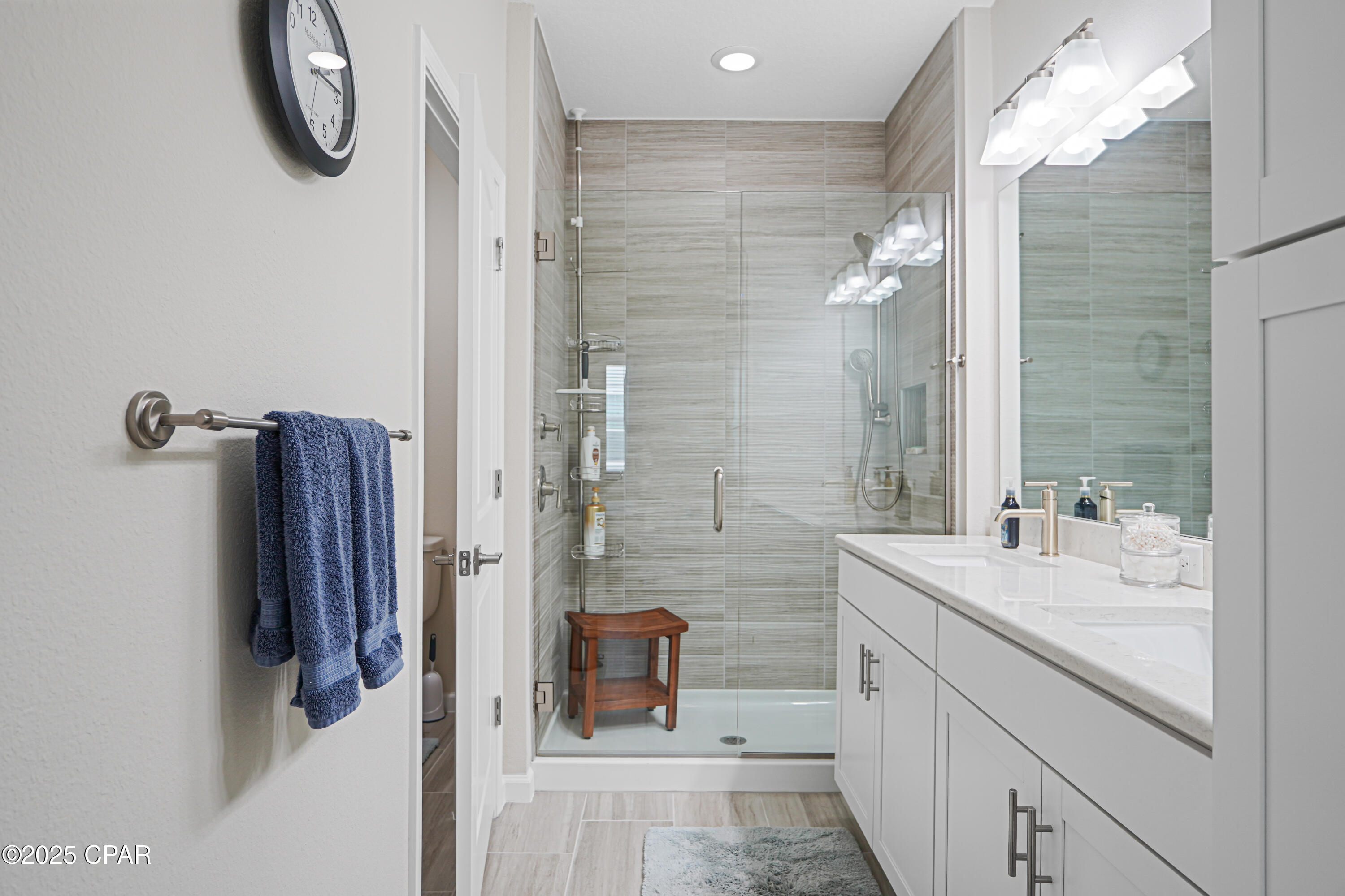 Lru0ilu7k0fm03dhi2r3gbnelmg35jcyaii P6v0a1k