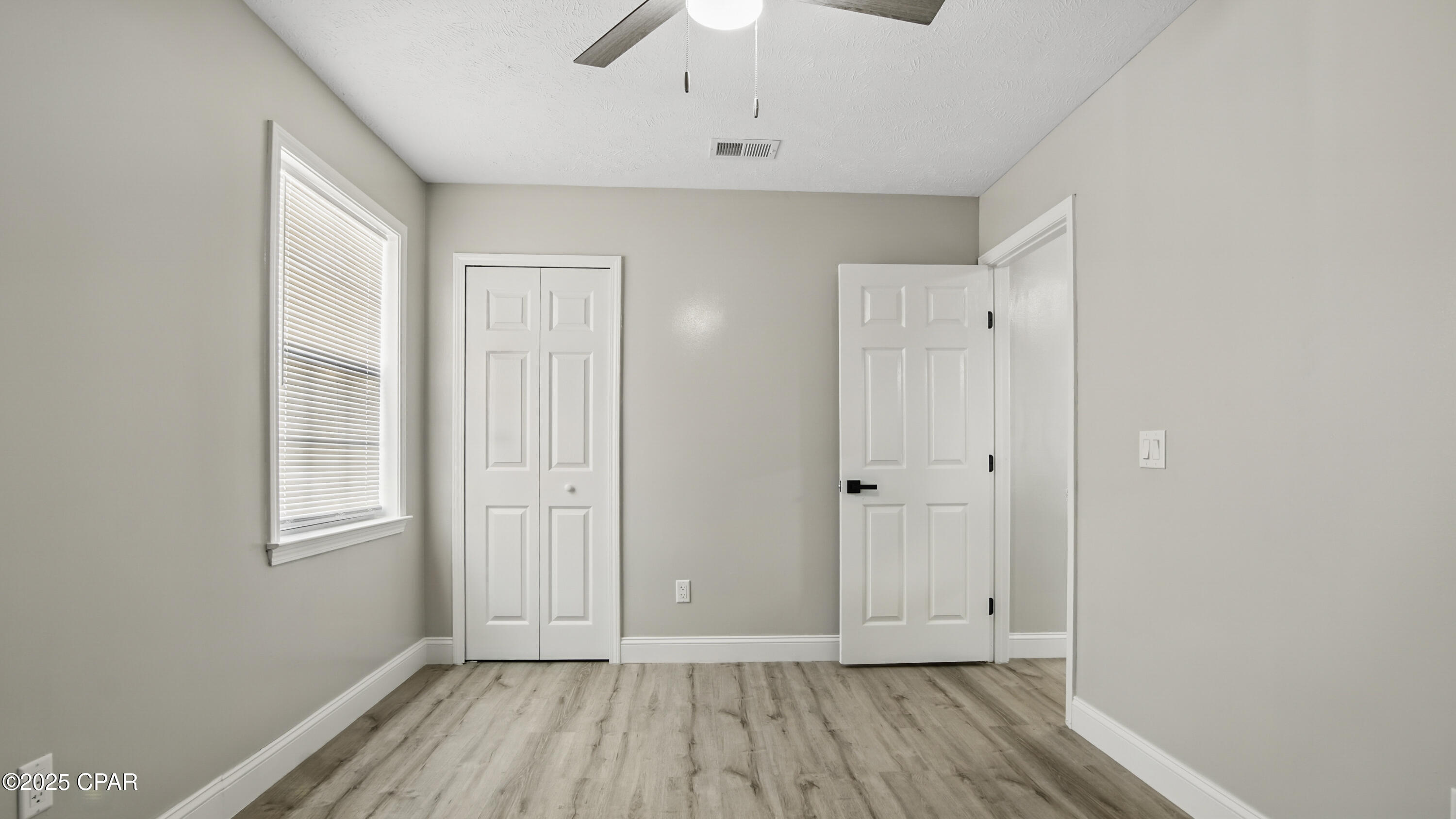 Bfs4jeasbfcvy1t8_wm4t Kwbqlakktiocot9m8z2tu