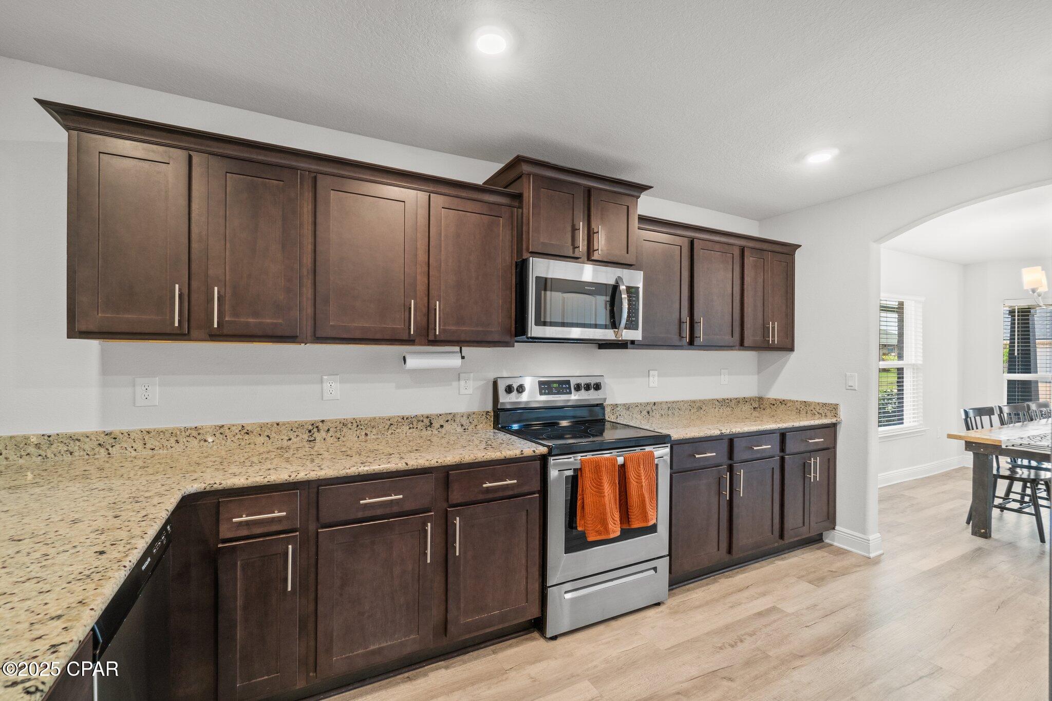 E_zlqeluhqbfgqe2cagoavest_v1jtcf5mzljk_ys O