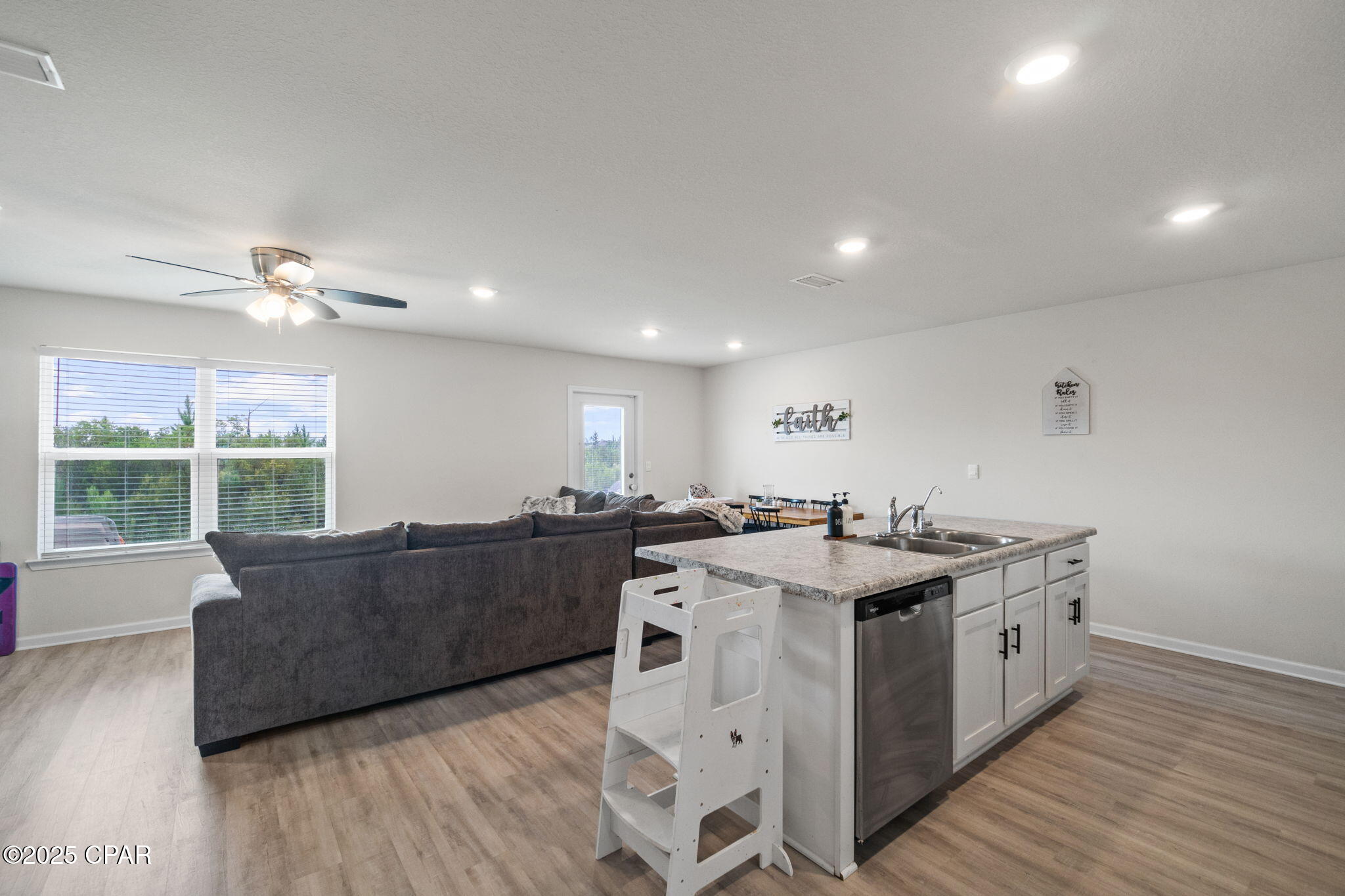 Mbym37be9_bqzwlnfwipxbfpwg13fawyl7sij2i7zlo