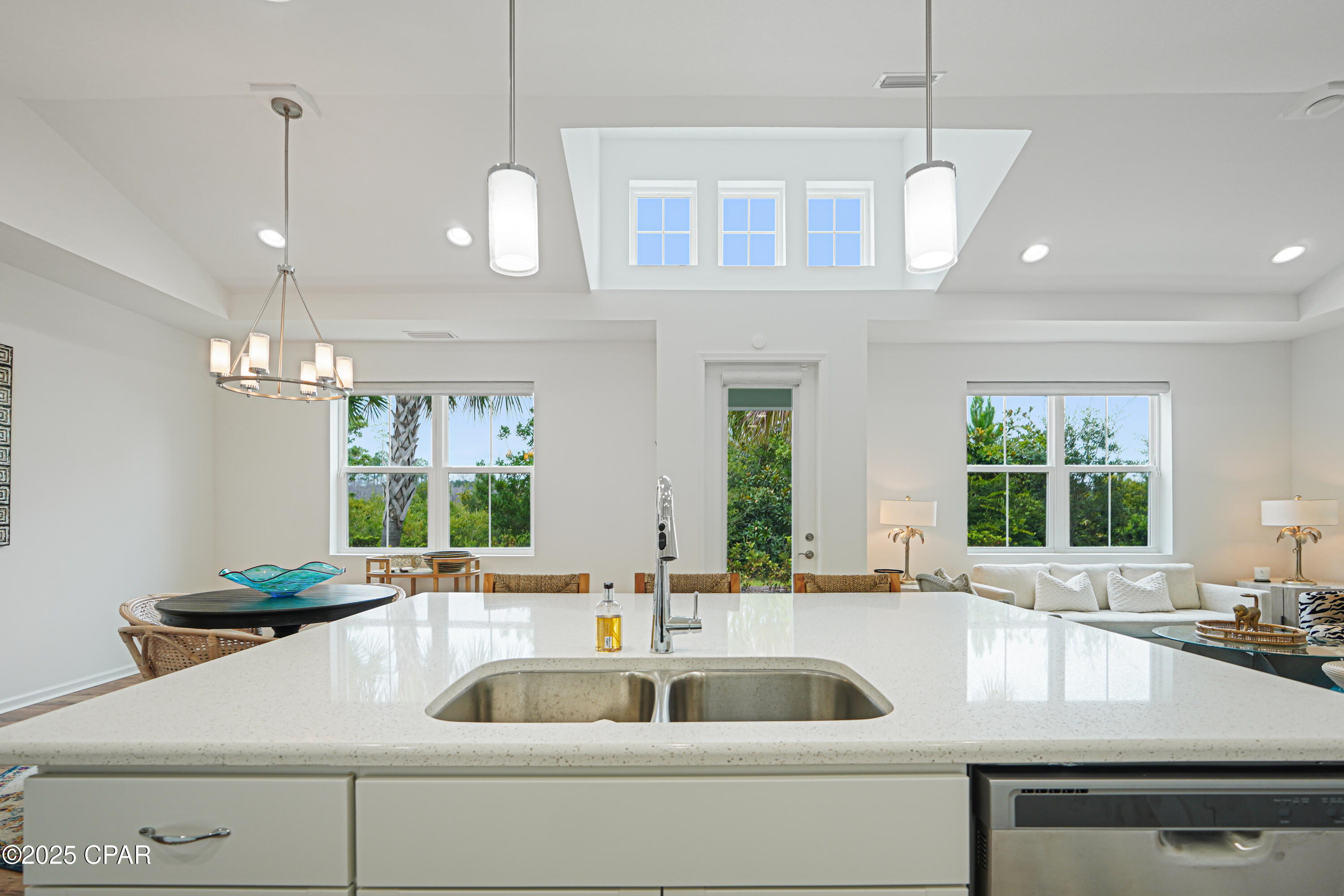 W7nlk1_kxzqrnqlqrr4t1u99i9zncdo_rocrftxwdvg