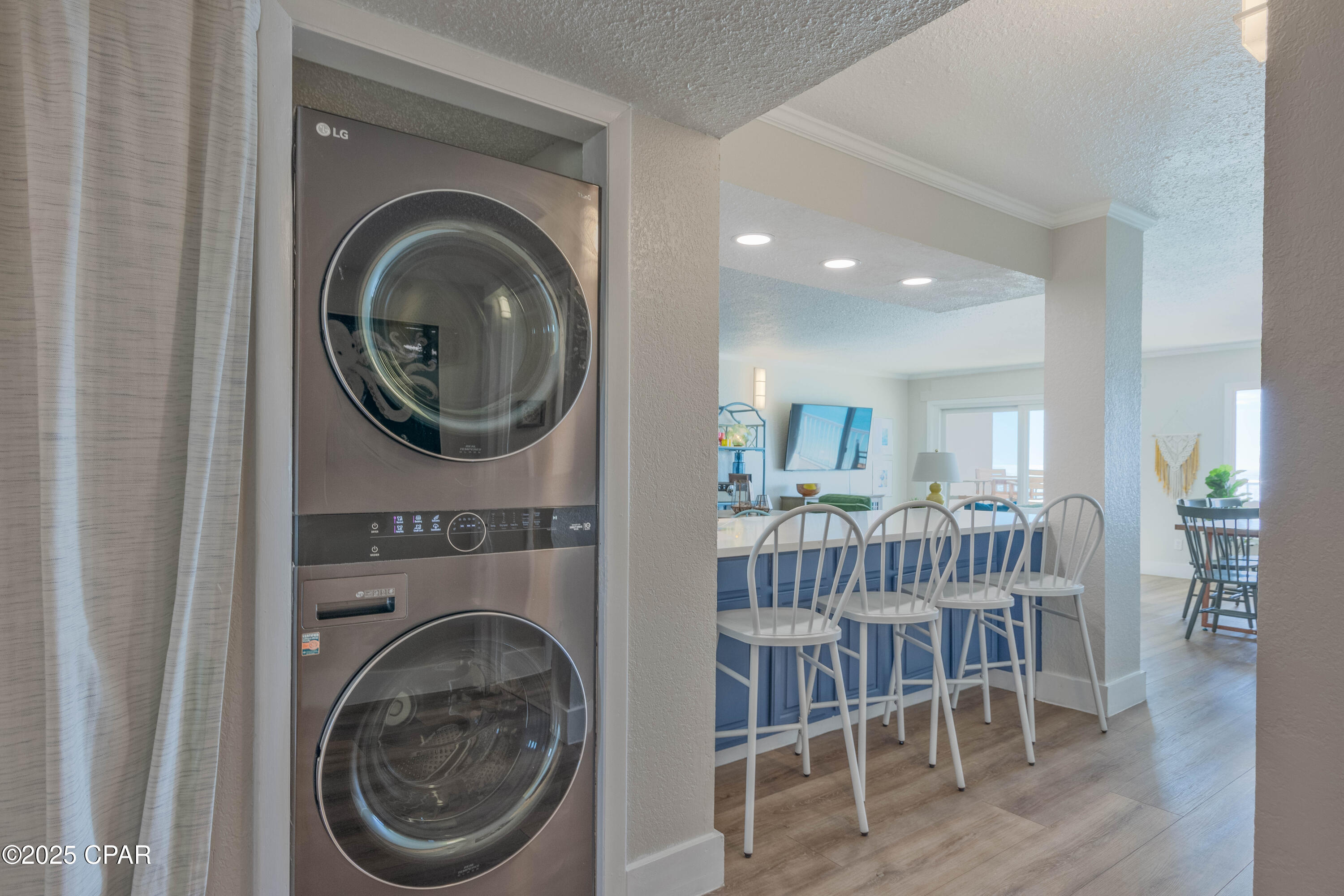 Image 18 For 8743 Thomas Drive 1513