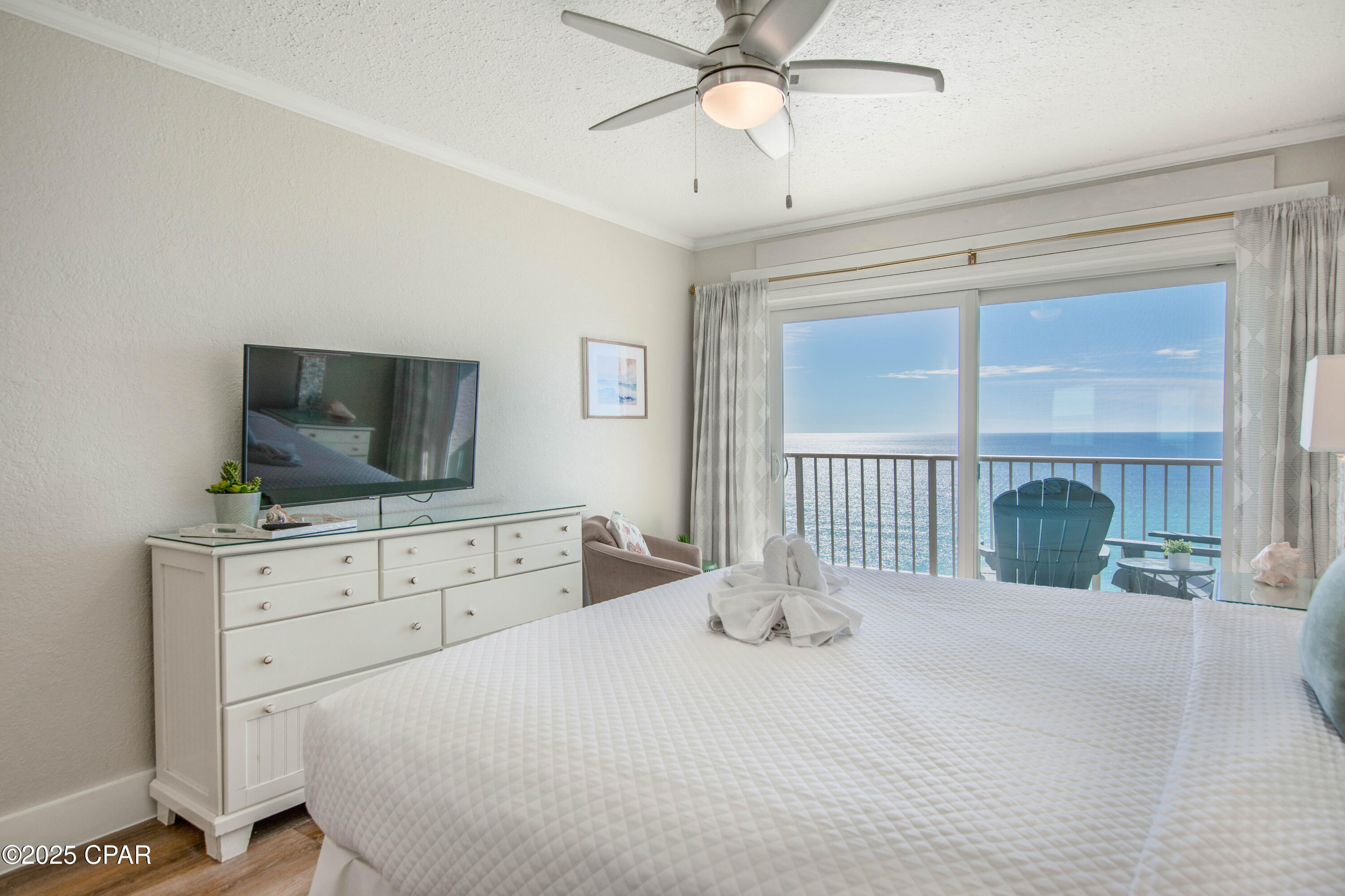 Image 24 For 8743 Thomas Drive 1513